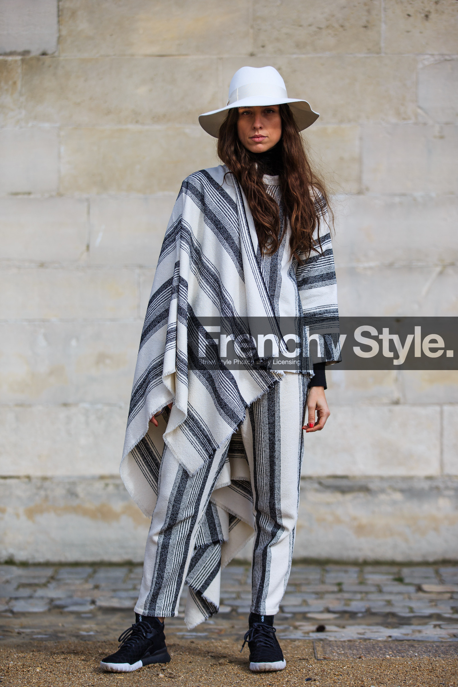 AUTUMN WINTER 2016-2017, AW 16-17, beige poncho, black sneakers, erika boldrin, FALL WINTER 2016-2017, fashion week, fedora, frenchystyle, full length, FW, FW 16-17, geometric, graphic pants, graphic poncho, graphic top, jonathan paciullo, long hair, nike, PARIS, PFW, poncho, printed pants, printed poncho, street style, striped pants, striped top, stripes, trousers, vertical, white hat, white pants, white top