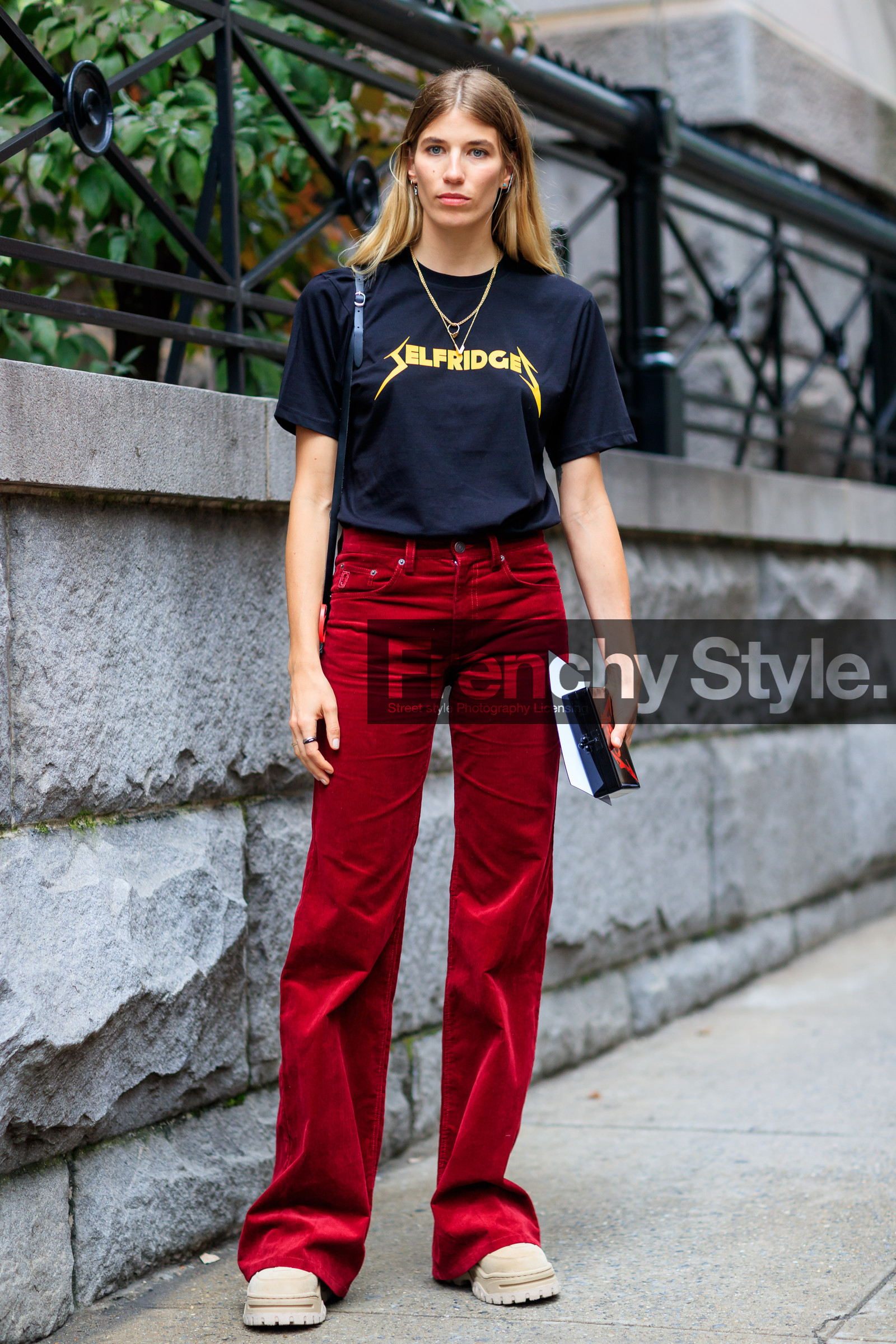 black t shirt, corduroy, fashion week, frenchystyle, full length, FW, jonathan paciullo, leather shoes, NEW YORK, NYFW, printed t shirt, red pants, SPRING SUMMER 2018, SS 18, street style, trousers, veronika heilbrunner, vertical