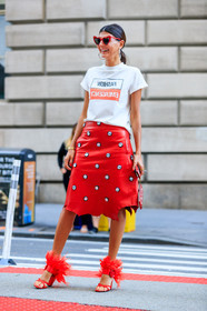 embroidered skirt, fashion week, frenchystyle, full length, fun sunglasses, fur shoes, FW, giovanna battaglia, high heels, iphone, jonathan paciullo, leather shoes, leather skirt, NEW YORK, NYFW, printed t shirt, red shoes, red skirt, SPRING SUMMER 2018, SS 18, street style, studs, sunglasses, vertical, white t shirt