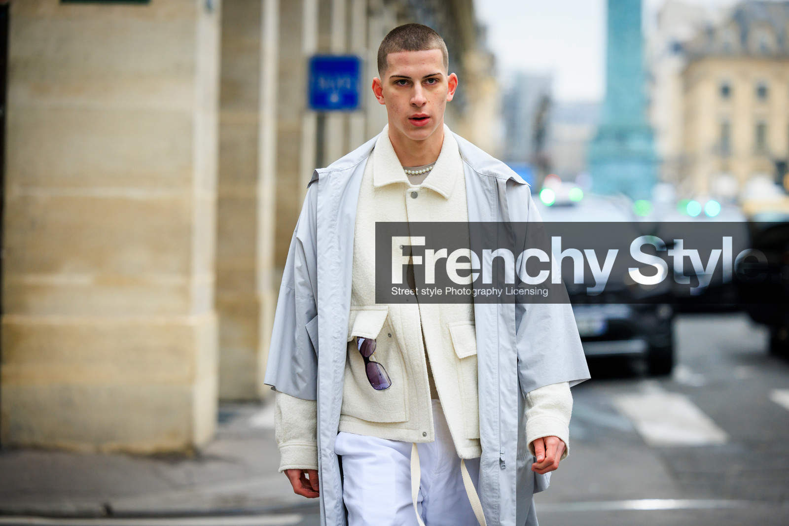 grey trench, white jacket, black sunglasses, pearl necklaces, white pants, fashion week, frenchystyle, FW, jonathan paciullo, street style, PARIS, PFW, SPRING SUMMER 2022, SS 22, atmosphere details, detail, horizontal