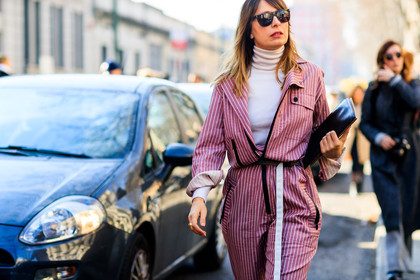 atmosphere details, AUTUMN WINTER 2017-2018, AW 17-18, black bag, detail, FALL WINTER 2017-2018, fashion week, frenchystyle, FW, FW 17-18, graphic jumpsuit, horizontal, jonathan paciullo, leather bag, MFW, MILAN, pink jumpsuit, printed jumpsuit, street style, striped jumpsuit, sunglasses, trousers, turtleneck sweater, white sweater
