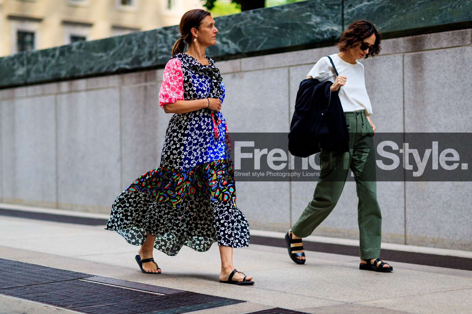 atmosphere details, black shoes, fashion week, frenchystyle, full length, FW, graphic dress, horizontal, jonathan paciullo, leather shoes, multicolor dress, NEW YORK, NYFW, printed dress, SPRING SUMMER 2018, SS 18, street style, sunglasses
