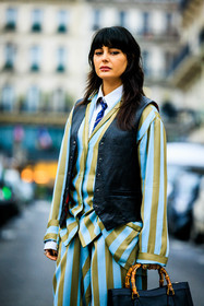 dandy look, fringe hair, sleeveless vest, leather vest, stripes suit, satined suit, bamboo bag, gucci bag, leather bag, black handbag, blue tie, white shirt, blue and green suit, fashion week, frenchystyle, FW, jonathan paciullo, street style, PARIS, PFW, SPRING SUMMER 2022, SS 22, atmosphere details, detail, vertical, maria bernad