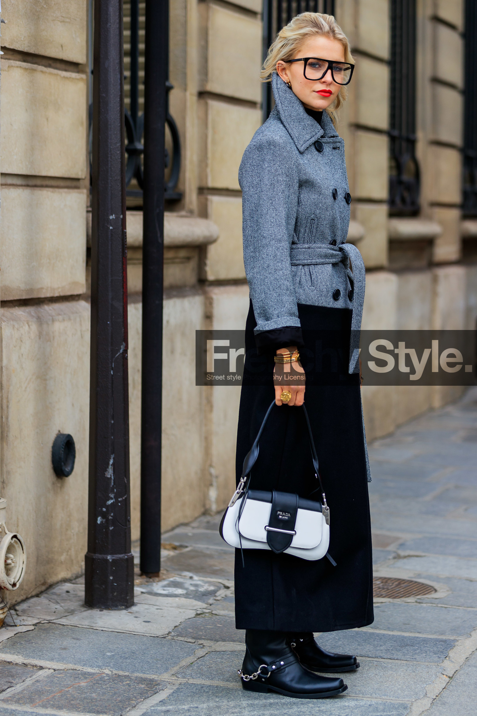 bicolor, black and white bag, black shoes, bracelet, caro daur, graphic bag, grey coat, leather bag, leather shoes, prada, printed bag, red lips, sunglasses, PARIS, PFW, street style, jonathan paciullo, FW, frenchystyle, fashion week, AUTUMN WINTER 2019-2020, AW 19-20, FALL WINTER 2019-2020, FW 19-20, vertical, full length
