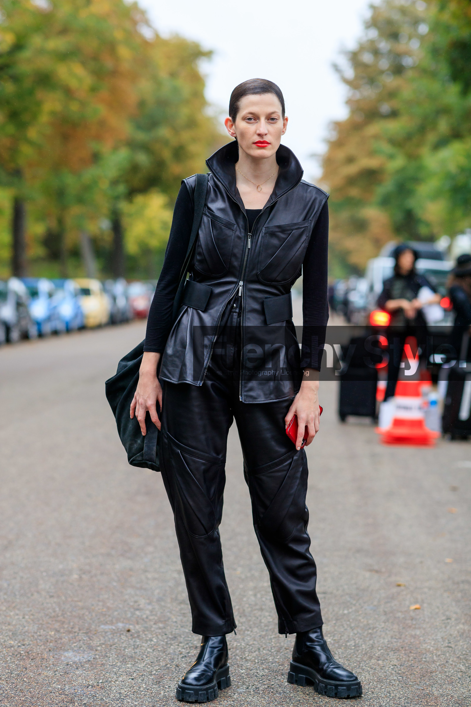 model, black leather jacket, black leather pants, black leather boots, black leather bag, acne studios jacket, sleeveless jacket, zipped jacket, big sole boots, black top, black total look, fashion week, frenchystyle, FW, jonathan paciullo, street style, SPRING SUMMER 2020, SS 20, PFW, PARIS, vertical, full length