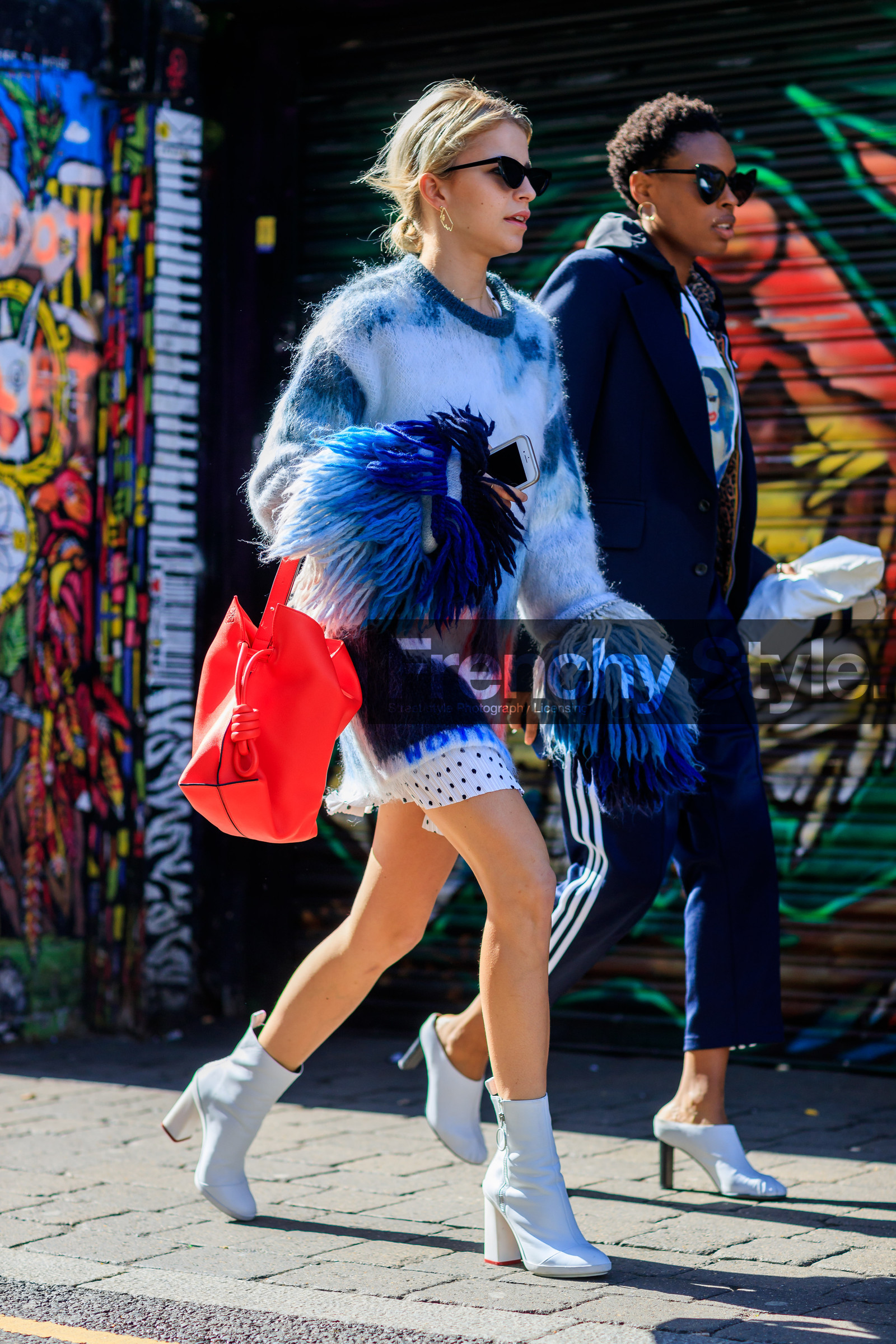 blue sweater, caro daur, donna wallace, fashion week, frenchystyle, fringes, full length, FW, high heels, jonathan paciullo, leather bag, leather shoes, LFW, loewe, LONDON, printed sweater, red bag, SPRING SUMMER 2018, SS 18, street style, tie & die, vertical, white boots
