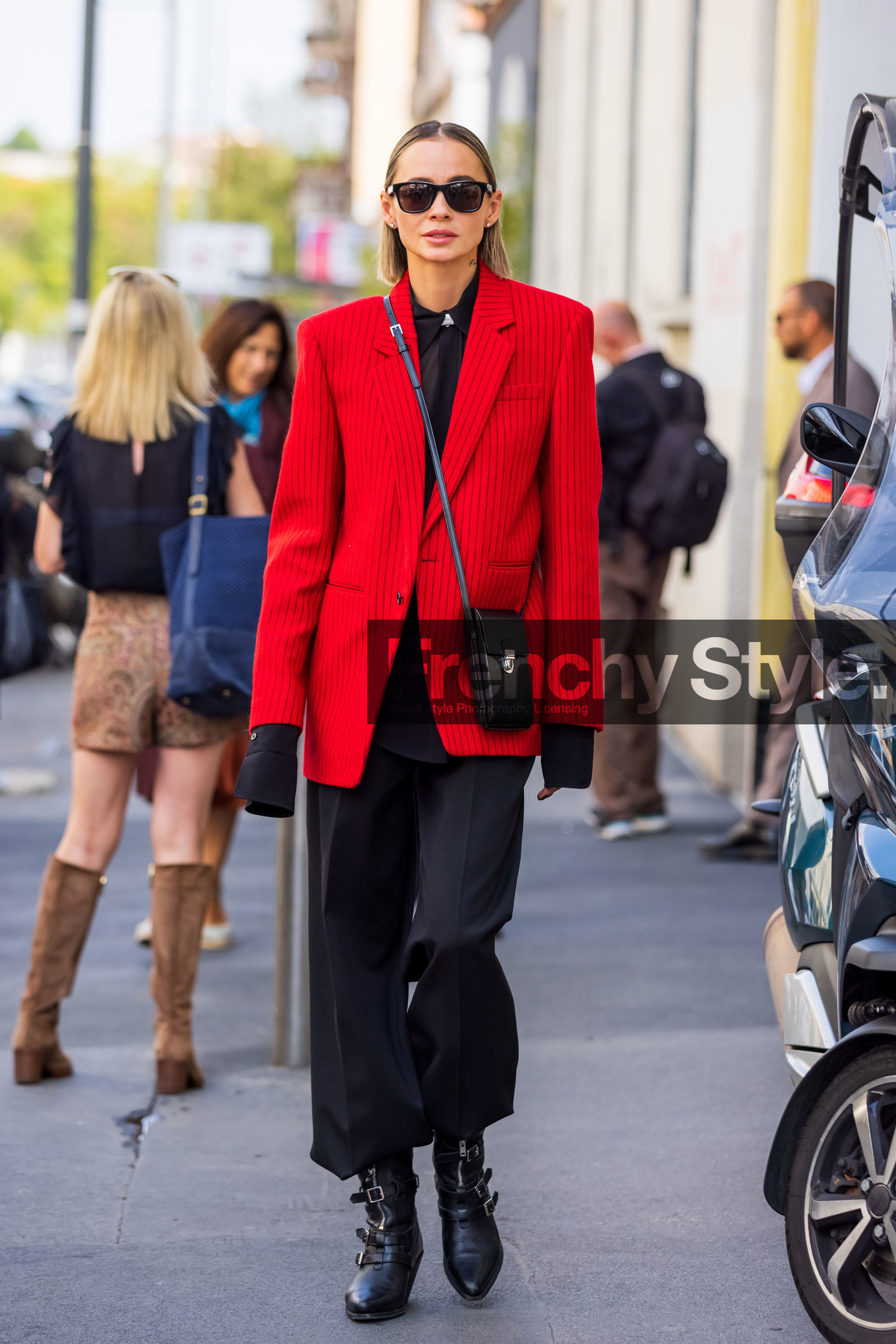 black bag, black boots, black pants, black shirt, black sunglasses, blazer, fluid pants, leather boots, red blazer, saint laurent bag, small bag, striped blazer, stripes, sunglasses, thin stripes, fashion week, frenchystyle, FW, jonathan paciullo, street style, MFW, MILAN, SPRING SUMMER 2022, SS 22, vertical, full length