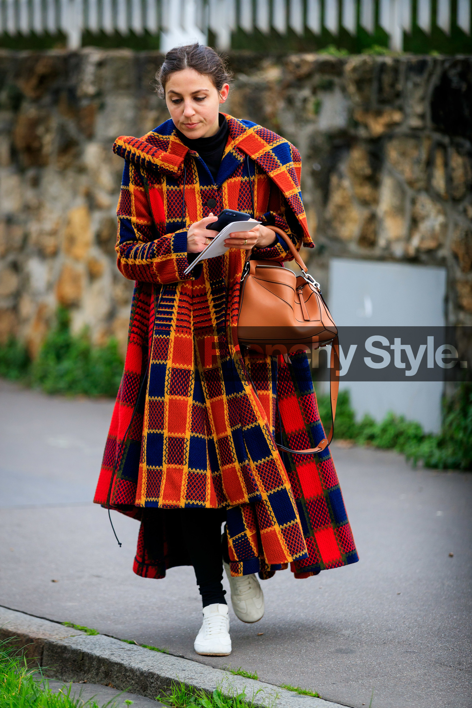 checked coat, red coat, yellow coat, navy blue coat, camel leather bag, loewe bag, loewe coat, multicolor coat, white sneakers, fashion week, frenchystyle, FW, jonathan paciullo, street style, PFW, PARIS, AUTUMN WINTER 2020-2021, FALL WINTER 2020-2021, FW 20-21, vertical, full length