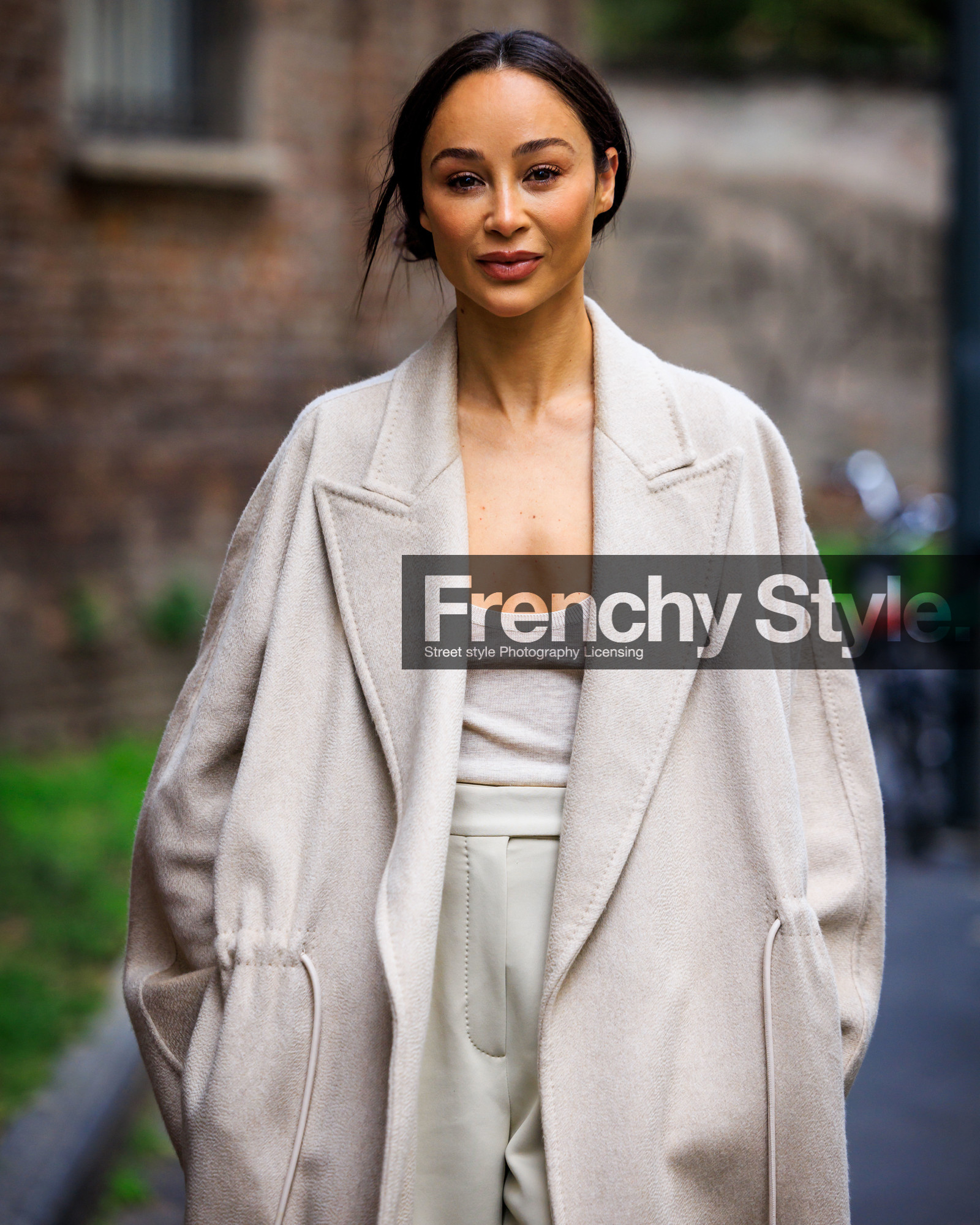 fashion week, frenchystyle, street style, jonathan paciullo, FW, MFW, MILAN, SPRING SUMMER 2024, SS 24, vertical, atmosphere details, detail