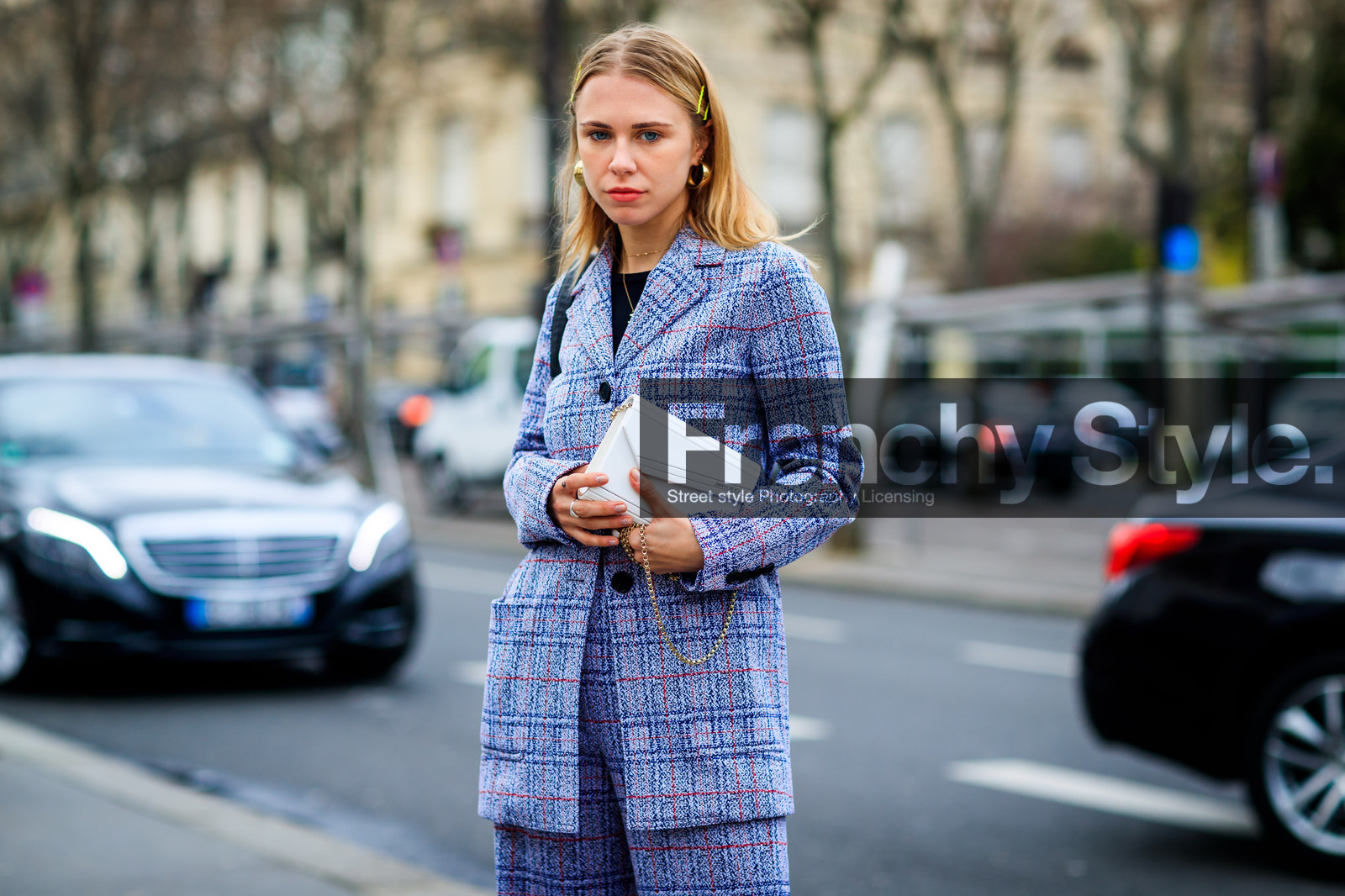 atmosphere details, AUTUMN WINTER 2017-2018, AW 17-18, blazer, checked jacket, checked pants, checked suit, courtney trop, detail, FALL WINTER 2017-2018, fashion week, frenchystyle, FW, FW 17-18, gingham, graphic jacket, graphic pants, graphic suit, horizontal, jonathan paciullo, leather bag, PARIS, PFW, plaid, printed jacket, printed pants, street style, tartan, trousers
