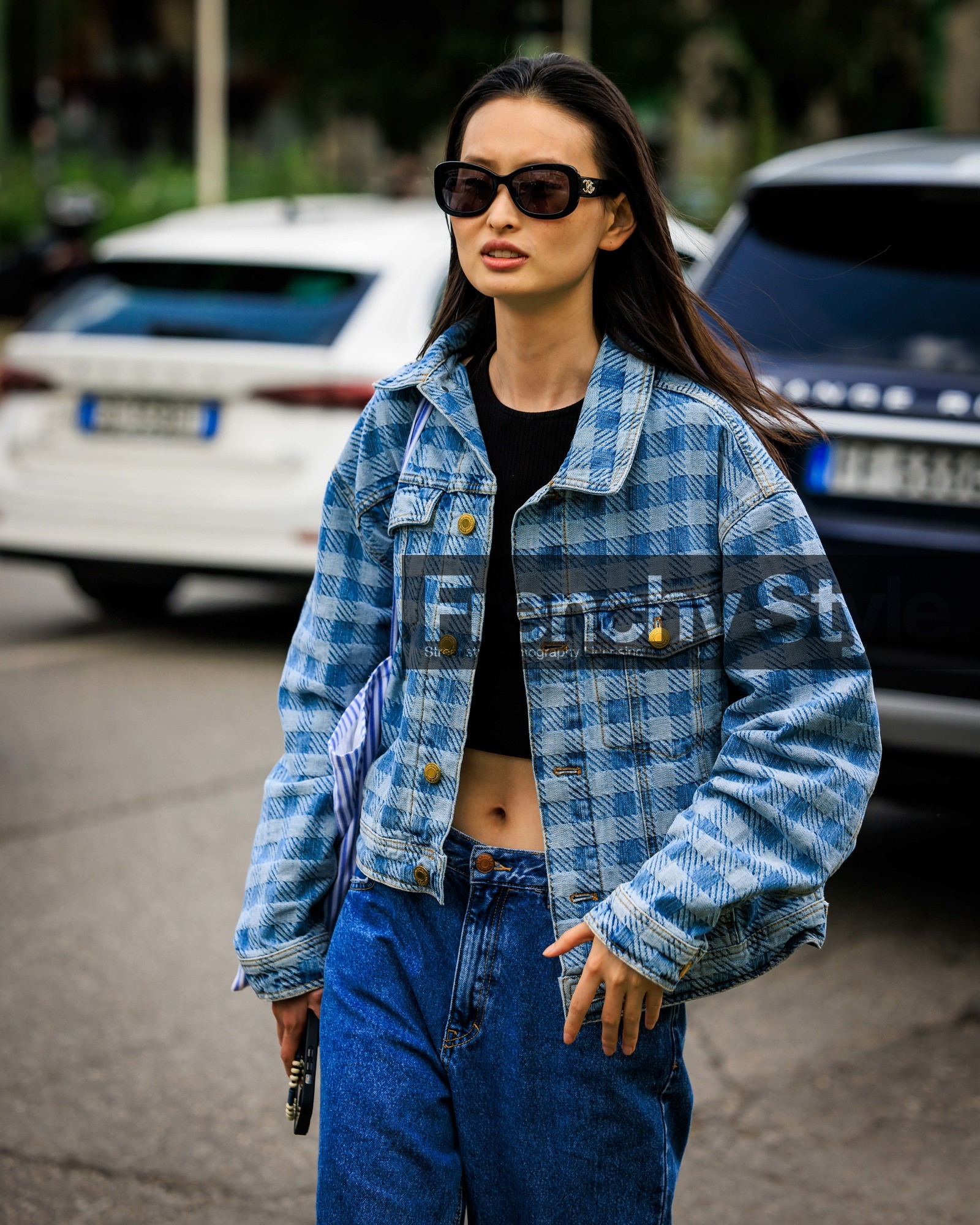 MILAN, MFW, frenchystyle, fashion week, FW, jonathan paciullo, street style, SPRING SUMMER 2024, SS 24, vertical, atmosphere details, detail