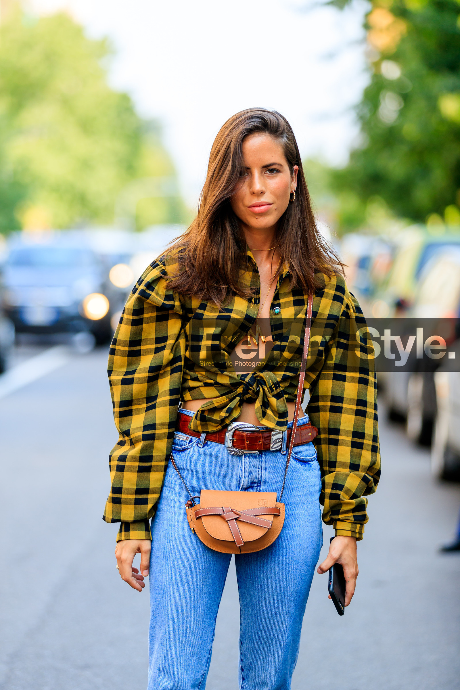 balenciaga, blue denim, brown belt, camel bag, checked, denim pants, graphic shirt, jeans, leather bag, leather belt, loewe, necklace, nina urgell cloquell, plaid, printed shirt, tied up shirt, trousers, yellow shirt, street style, jonathan paciullo, FW, frenchystyle, fashion week, MFW, MILAN, SPRING SUMMER 2019, SS 19, vertical, atmosphere details, detail