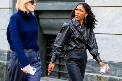 black leather shirt, floral printed shirt, grey pants, dangling earrings, golden earrings, fashion week, frenchystyle, FW, jonathan paciullo, street style, MFW, MILAN, AUTUMN WINTER 2020-2021, FALL WINTER 2020-2021, FW 20-21, horizontal, atmosphere details, detail