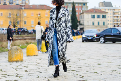 atmosphere details, AUTUMN WINTER 2016-2017, AW 16-17, black, black and white, black boots, blue, blue denim, denim pants, detail, FALL WINTER 2016-2017, fashion week, frenchystyle, FW, FW 16-17, horizontal, jeans, jonathan paciullo, LFW, LONDON, MENSWEAR, printed coat, street style, suede shoes, sunglasses, trousers, yasmine sewell