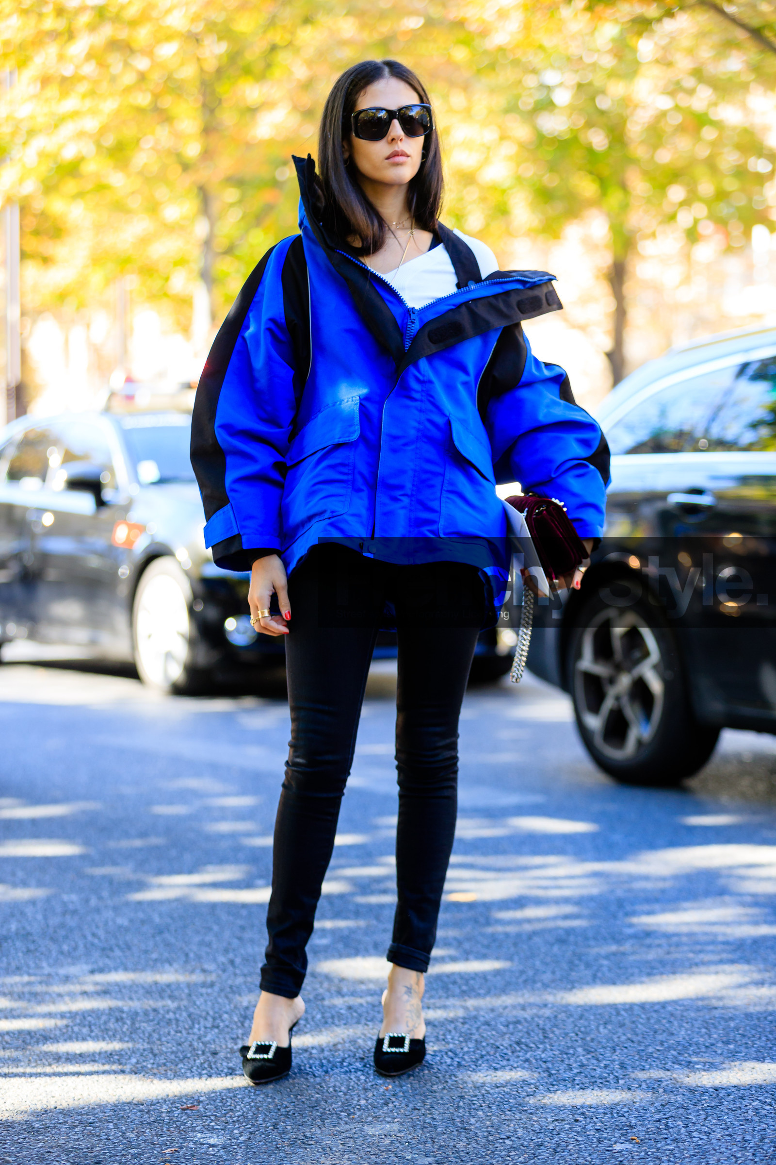 balenciaga, black denim, black shoes, blue jacket, bordeaux, burgundy, denim pants, fashion week, frenchystyle, full length, FW, gilda ambrosio, high heels, jeans, jonathan paciullo, leather bag, leather shoes, PARIS, PFW, rain coat, rain jacket, raincoat, red bag, SPRING SUMMER 2017, SS 17, street style, sunglasses, trousers, velvet, vertical
