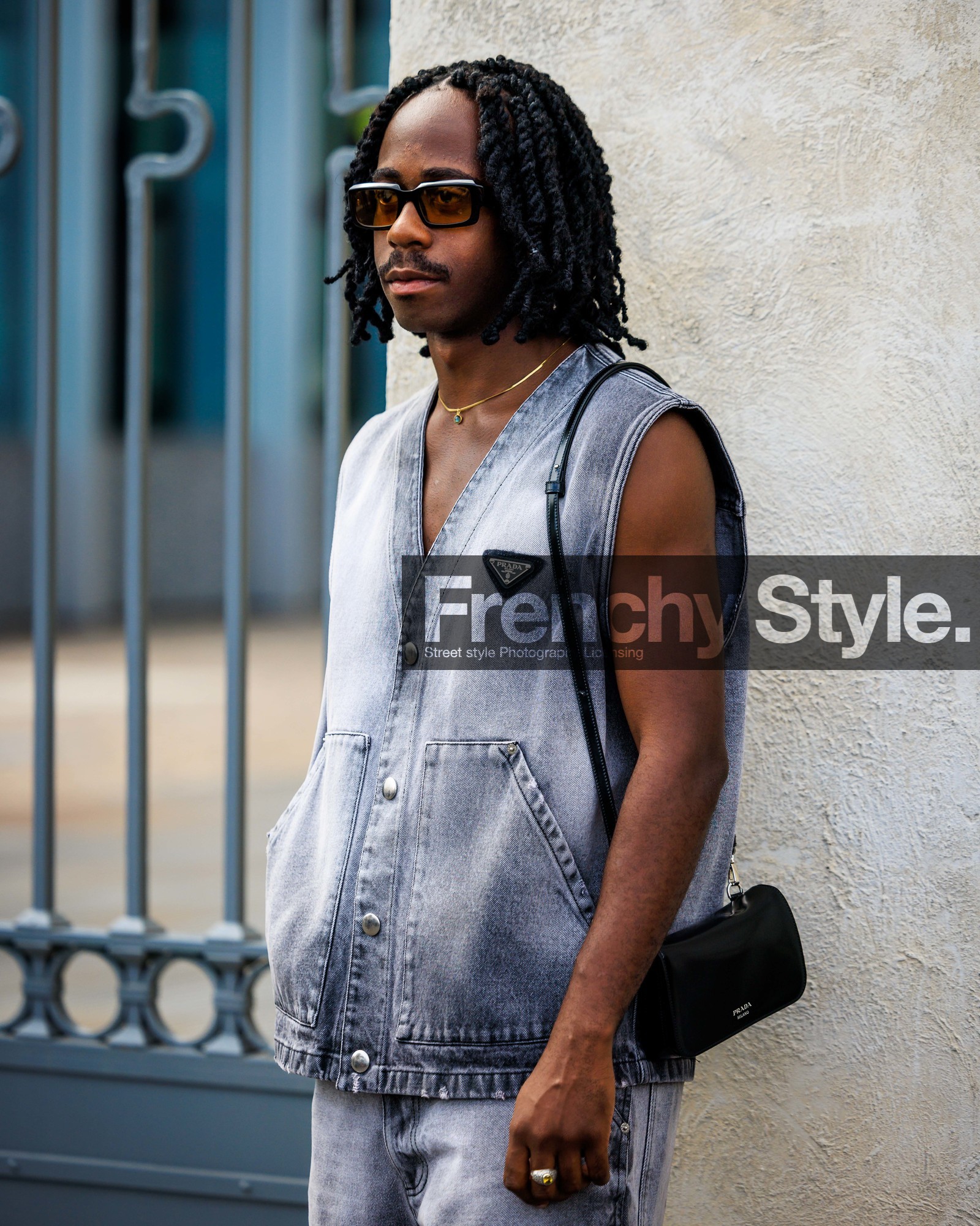 fashion week, frenchystyle, street style, jonathan paciullo, FW, MFW, MILAN, SPRING SUMMER 2024, SS 24, vertical, atmosphere details, detail