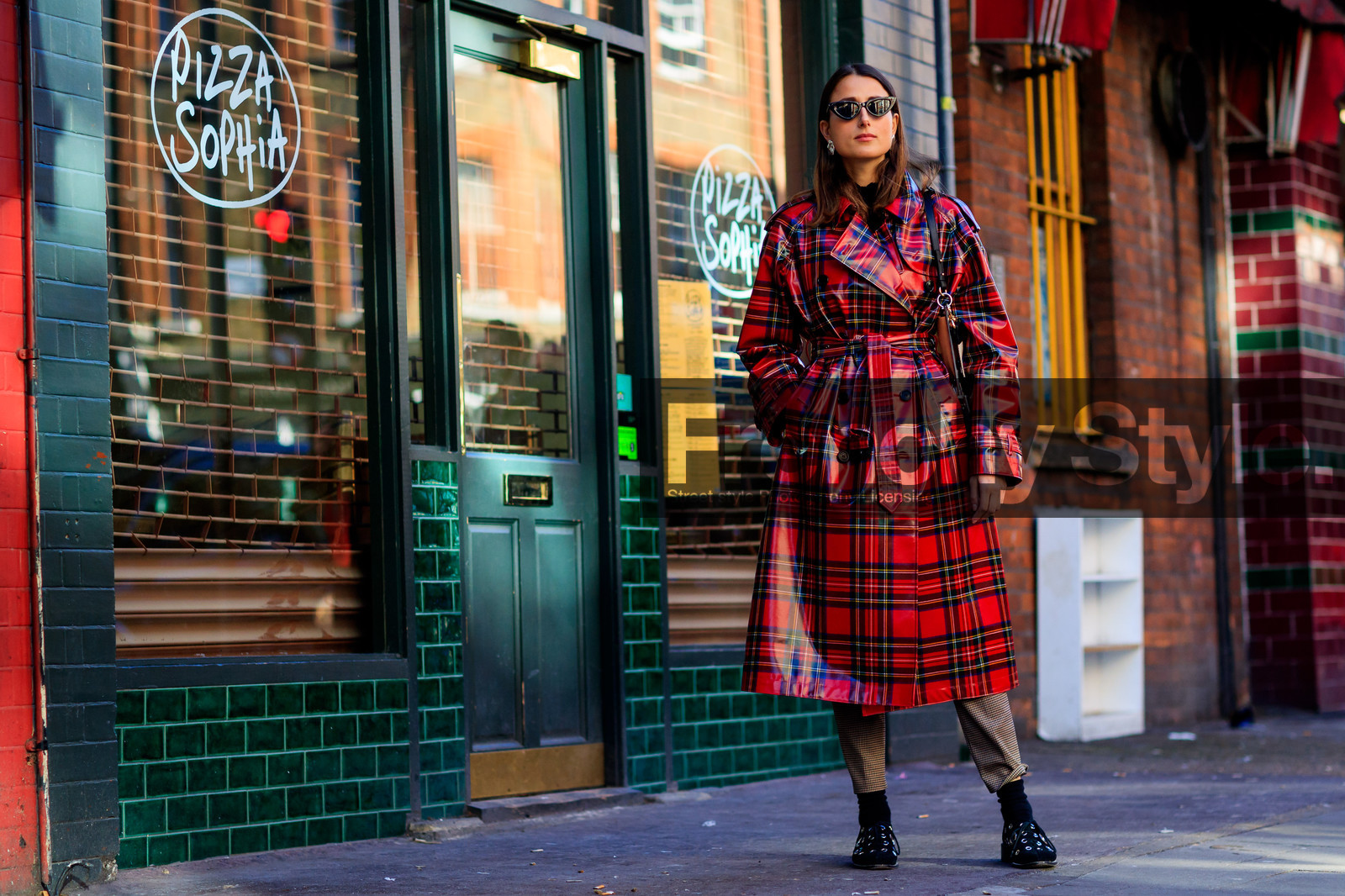 black shoes, checked, graphic jacket, leather coat, leather shoes, plaid, printed jacket, red coat, sunglasses, tartan, trench coat, trousers, street style, jonathan paciullo, FW, frenchystyle, fashion week, LFW, LONDON, AUTUMN WINTER 2018-2019, AW 18-19, FALL WINTER 2018-2019, FW 18-19, horizontal, atmosphere details, full length, julia haghjoo