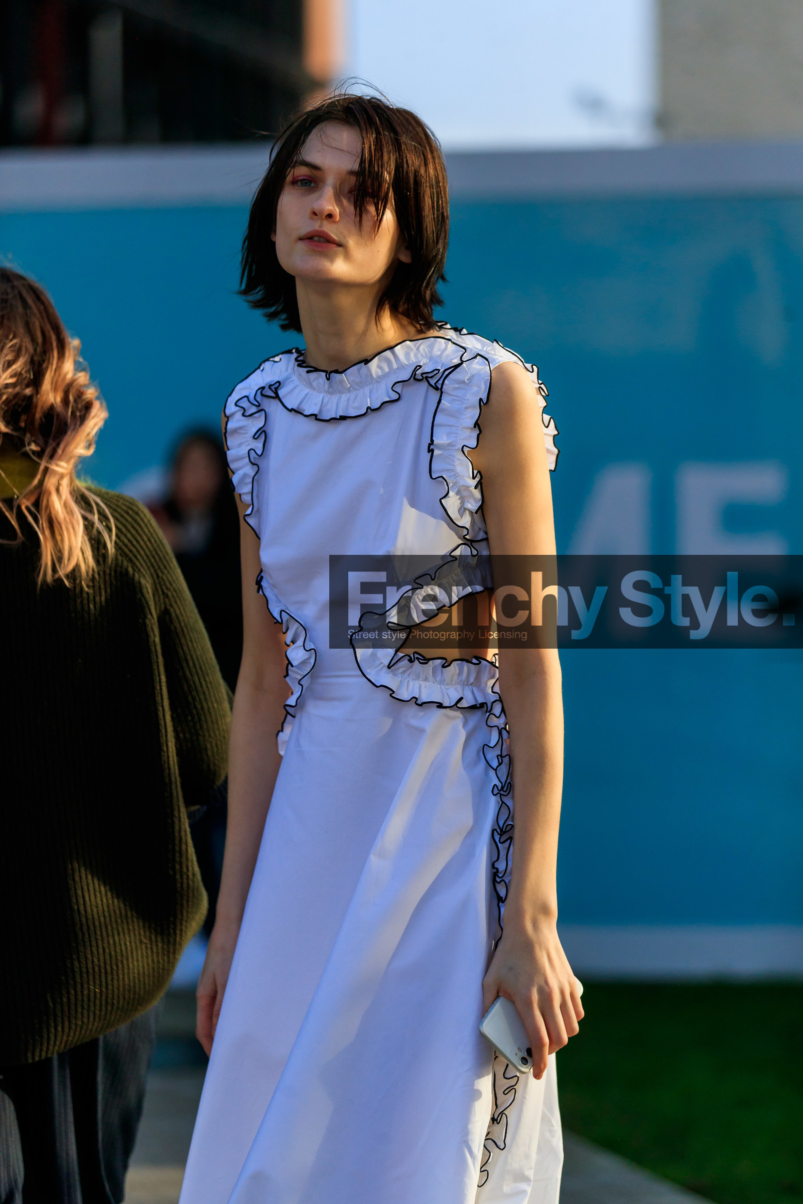 white dress, ruffle dress, sleeveless dress, openwork dress, fashion week, frenchystyle, FW, jonathan paciullo, street style, LFW, LONDON, AUTUMN WINTER 2020-2021, FALL WINTER 2020-2021, FW 20-21, vertical, atmosphere details, detail