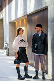 alice & j.s, alice barbier, longchamps bag, beige leather jacket, zipped jacket, animal print jacket, black leather boots, black leather bermuda shorts, black leather jacket, balloon sleeves, flat boots, chelsea boots, big sole boots, high boots, longchamps jacket, longchamps look, JS roques, alice & j.s, black leather bag, black leather jacket, black hat, woolen hat, small sunglasses, metalic frame sunglasses, light grey pants, jogging pants, black leather boots, chelsea boots, big sole boots, white t-shirt, crossbody bag, fashion week, frenchystyle, FW, jonathan paciullo, street style, AUTUMN WINTER 2020-2021, FALL WINTER 2020-2021, FW 20-21, vertical, full length, NYFW, NEW YORK