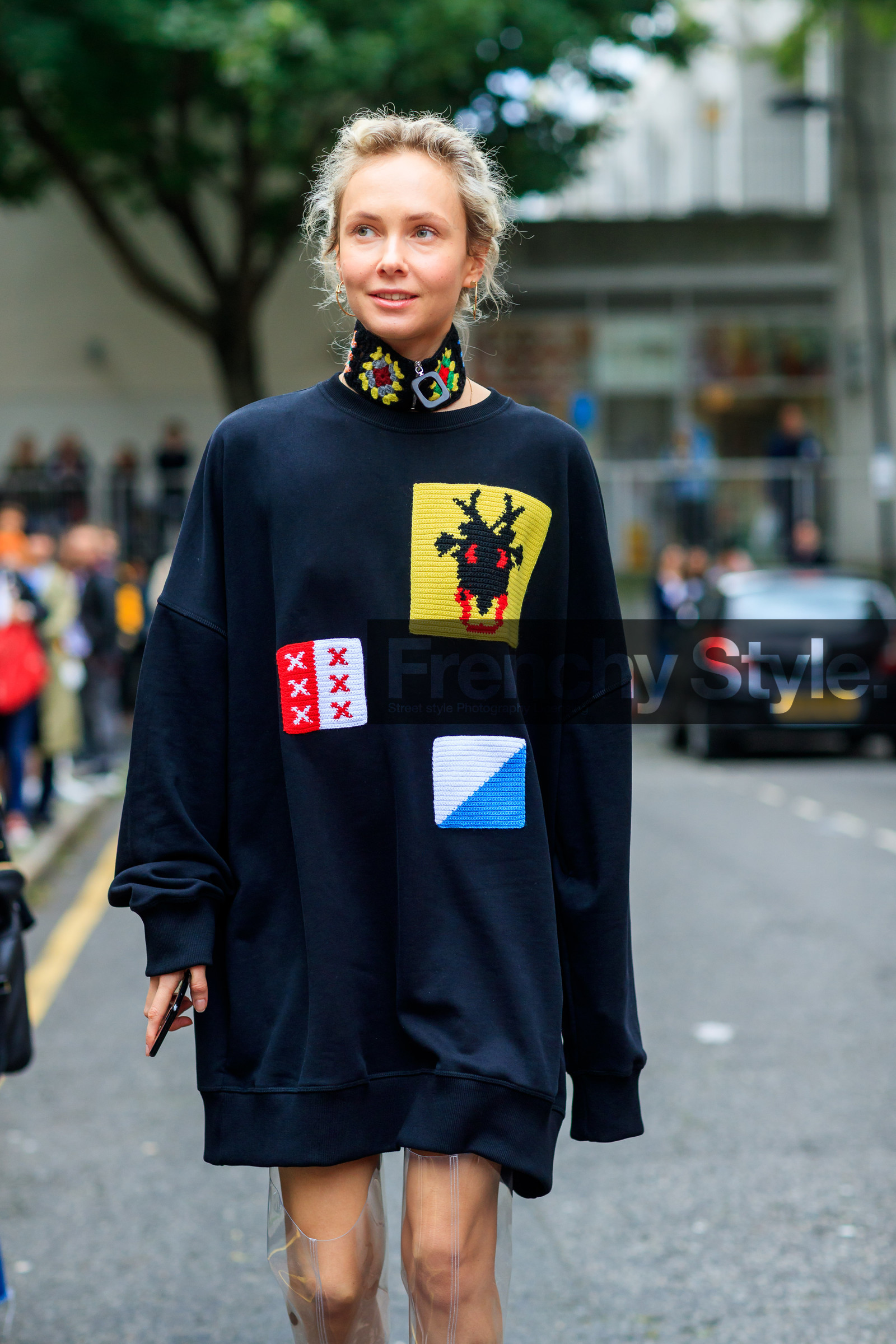 atmosphere details, black sweater, detail, embroidered sweater, fashion week, frenchystyle, FW, high boots, jonathan paciullo, LFW, LONDON, olga karput, printed sweater, SPRING SUMMER 2018, SS 18, street style, sweater dress, transparent shoes, vertical