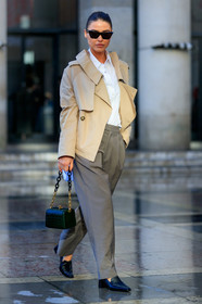 sophia roe, light beige jacket, light beige perfecto, white shirt, grey pants, carrot pants, green leather bag, animal skin bag, square shape bag, box bag, golden chain strap bag, celine sunglasses, futurist shape sunglasses, butterfly sunglasses, black sunglasses, black leather loafers, fashion week, frenchystyle, FW, jonathan paciullo, street style, PFW, PARIS, vertical, full length