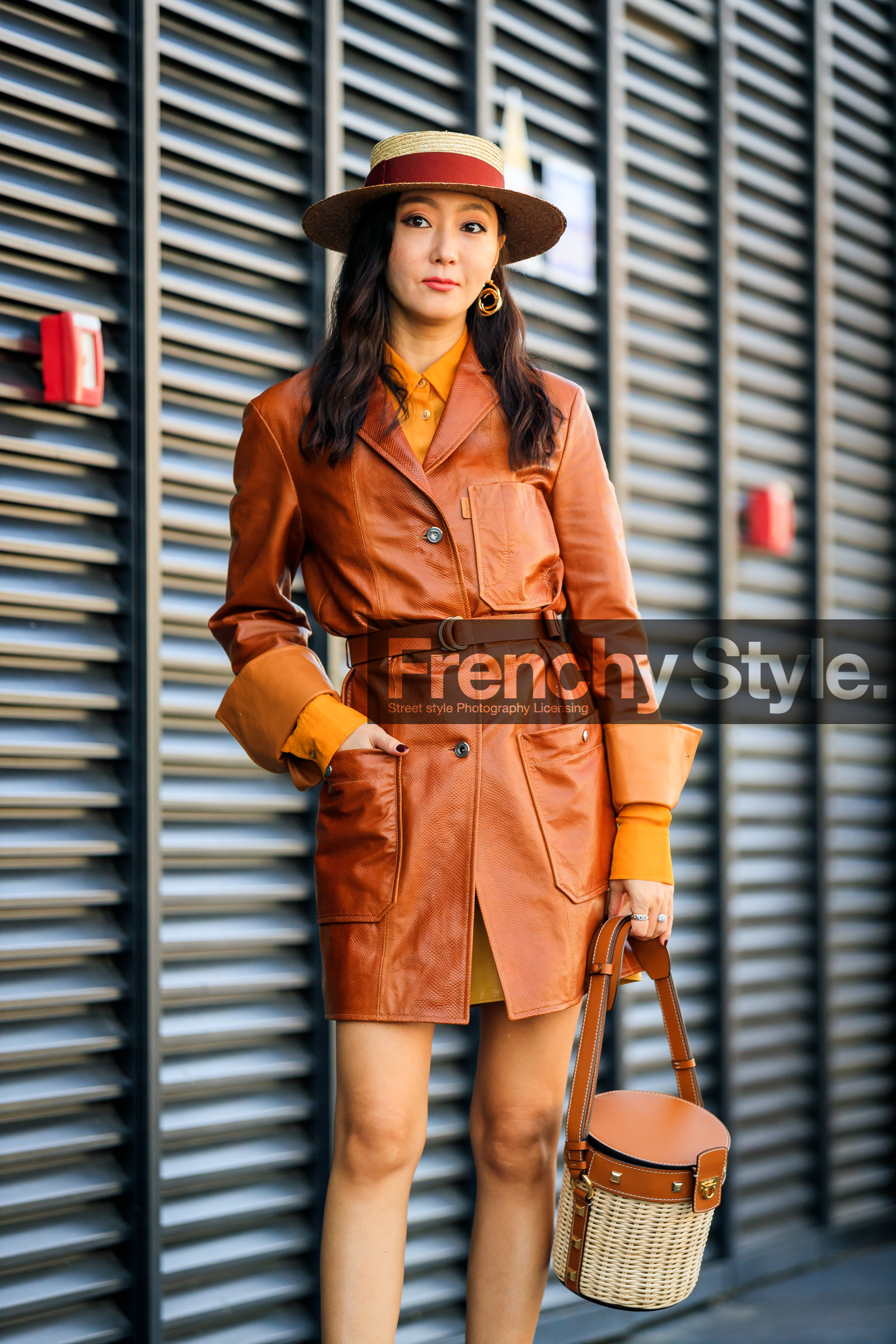 basket, camel bag, camel jacket, jiyoung kim, leather bag, leather coat, leather jacket, straw hat, fashion week, frenchystyle, FW, jonathan paciullo, street style, MFW, MILAN, AUTUMN WINTER 2019-2020, AW 19-20, FALL WINTER 2019-2020, FW 19-20, vertical, atmosphere details, detail