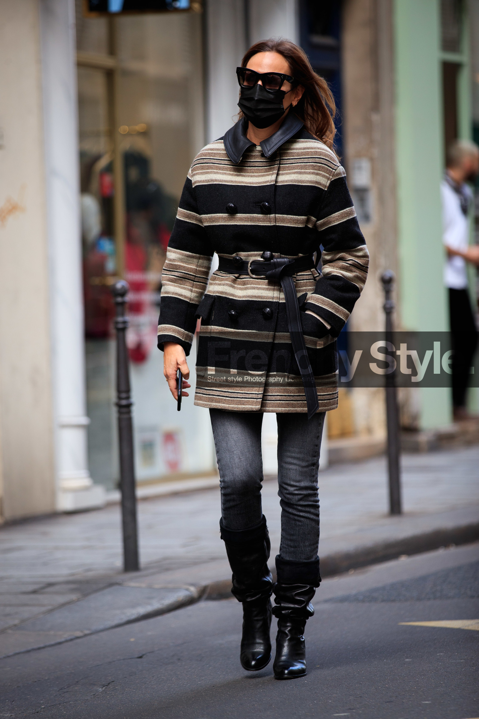 brune de margerie, striped coat, beige coat, black coat, black leather coat, black leather boots, black leather belt, belted coat, grey jeans, isabel marant coat, black sunglasses, celine sunglasses, covid face mask, PARIS, PFW, fashion week, frenchystyle, FW, jonathan paciullo, street style, SPRING SUMMER 2021, SS 21, vertical, full length