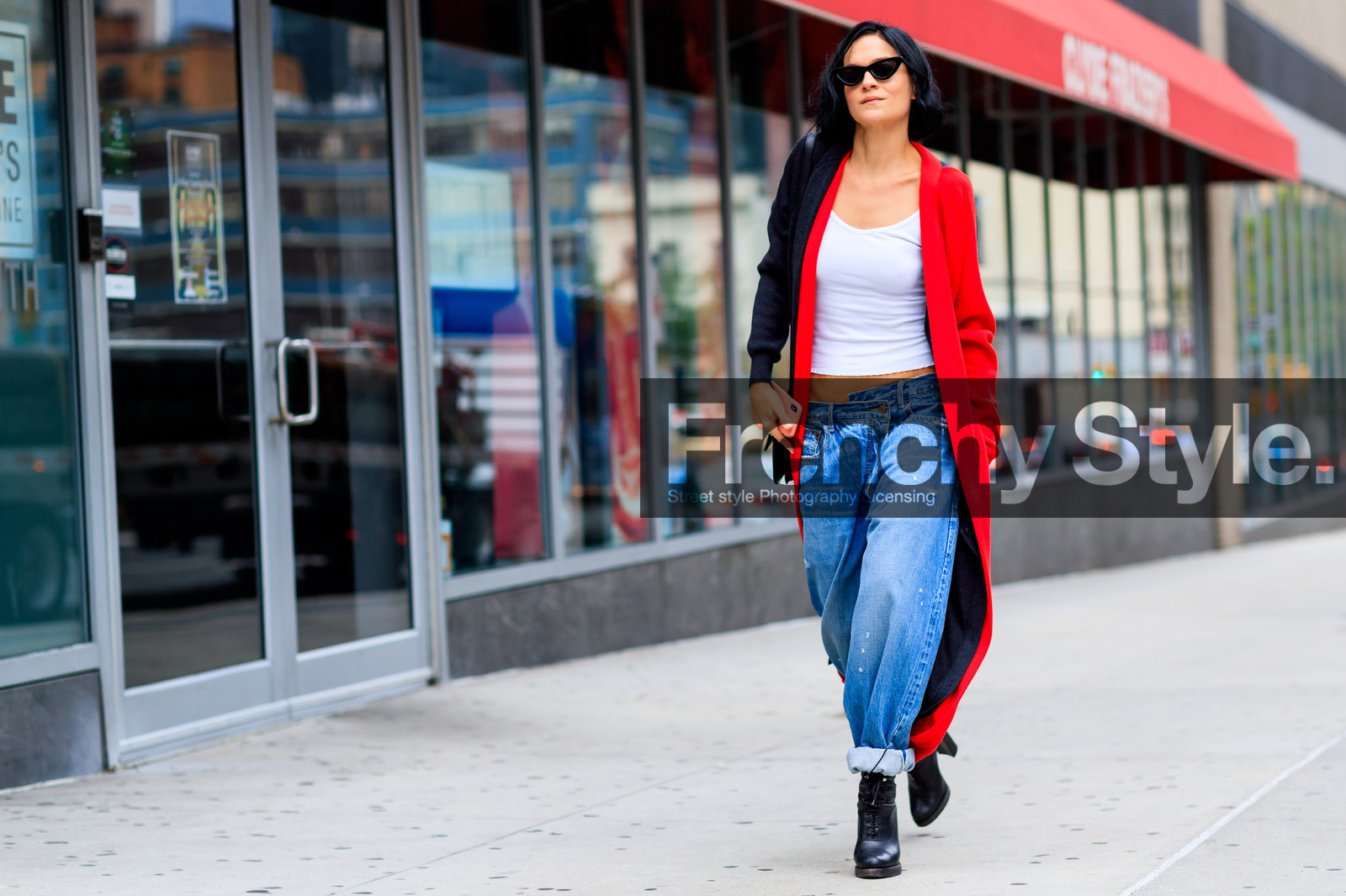black shoes, blue denim, denim pants, high heels, jeans, leather shoes, red jacket, sunglasses, trousers, white top, fashion week, frenchystyle, FW, jonathan paciullo, street style, NYFW, NEW YORK, SPRING SUMMER 2019, SS 19, atmosphere details, horizontal, full length