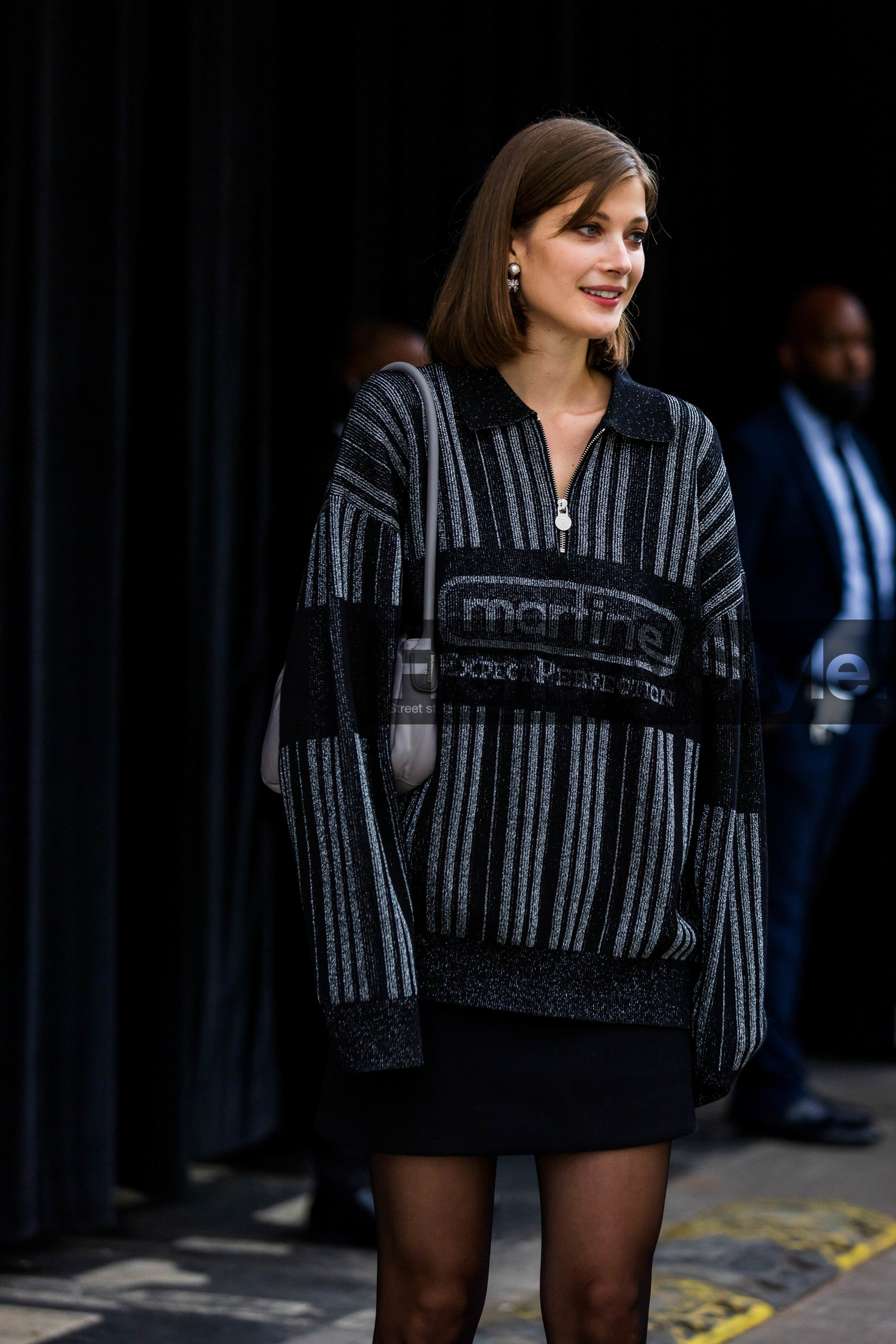 Larissa Hofmann, knits, handbag, marc jacobs, black, mini skirt, skirt, jumper, fashion week, frenchystyle, FW, jonathan paciullo, street style, SPRING SUMMER 2022, SS 22, LFW, LONDON, vertical, atmosphere details, detail