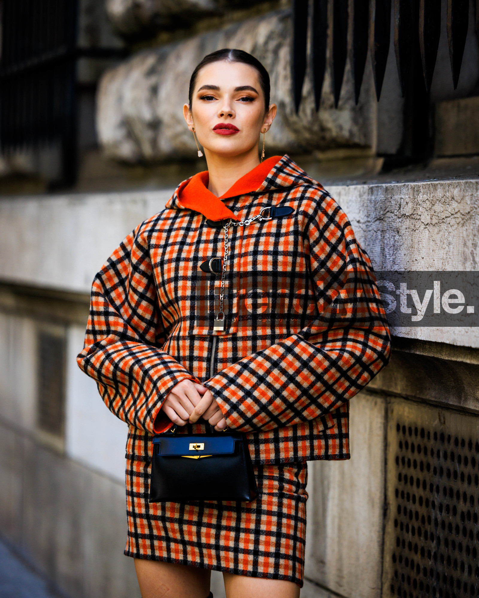 PARIS, PFW, fashion week, frenchystyle, FW, jonathan paciullo, street style, SPRING SUMMER 2024, SS 24, vertical, atmosphere details, detail