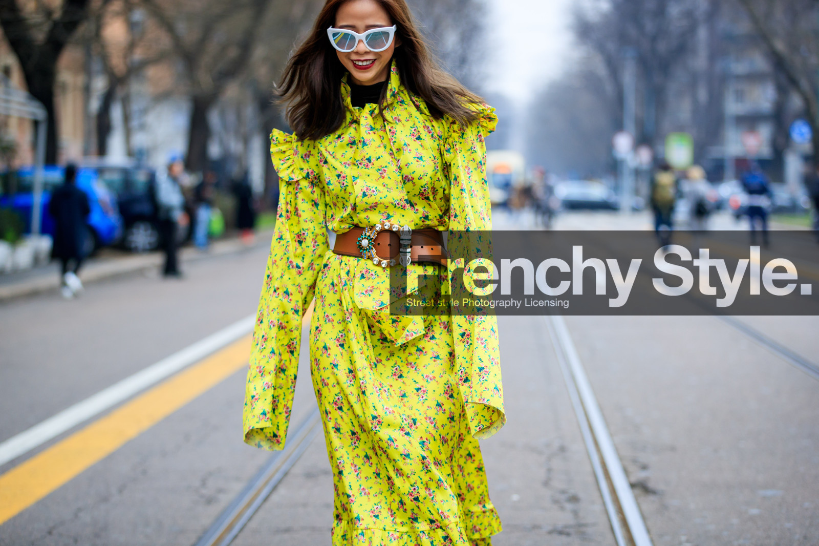 atmosphere details, AUTUMN WINTER 2017-2018, AW 17-18, brown belt, detail, FALL WINTER 2017-2018, fashion week, floral, flower, frenchystyle, fun sunglasses, FW, FW 17-18, horizontal, jonathan paciullo, leather belt, MFW, MILAN, ploy chava, printed dress, street style, sunglasses, vêtements, yellow dress