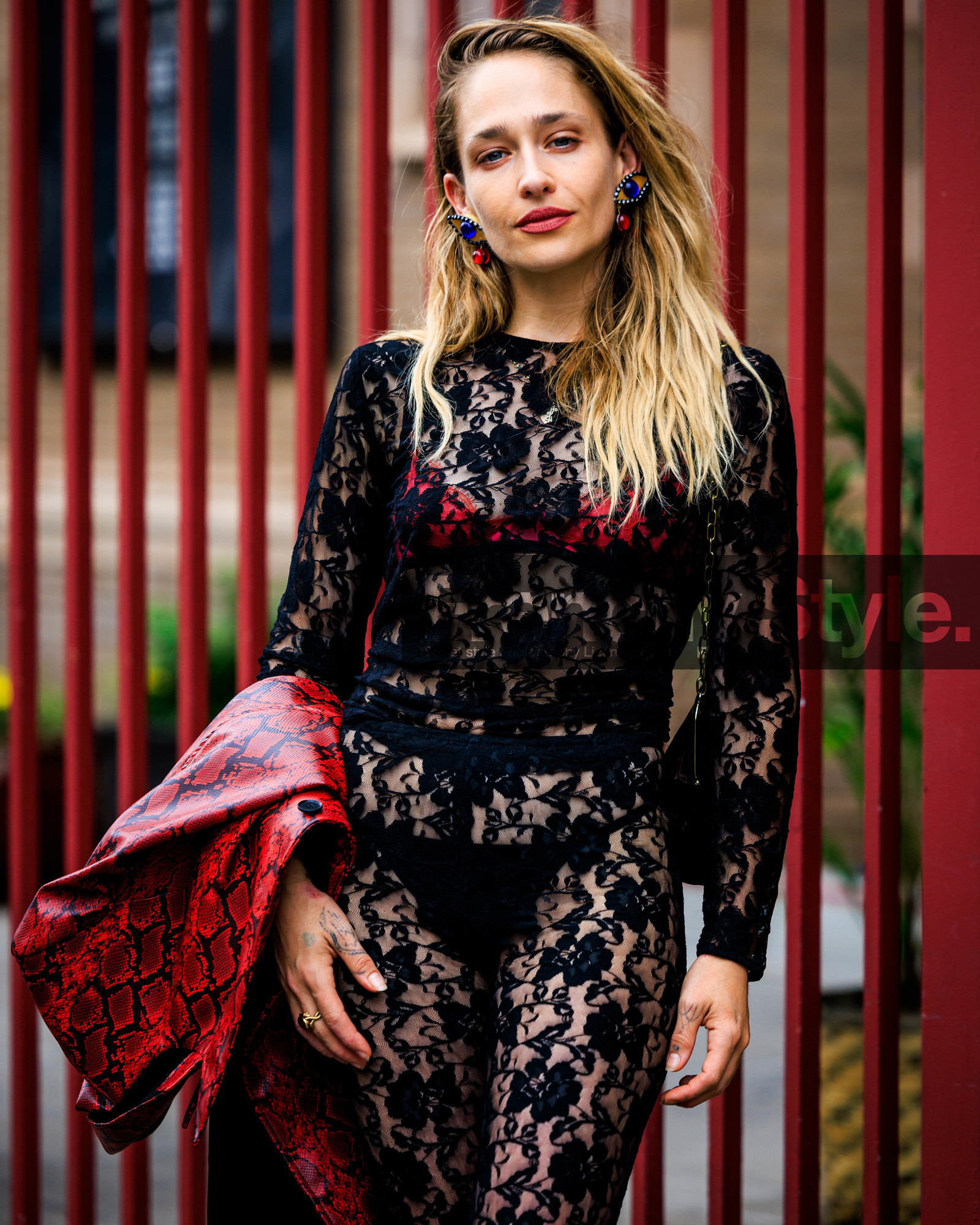 jonathan paciullo, FW, frenchystyle, fashion week, street style, vertical, detail, atmosphere details, NEW YORK, NYFW, SPRING SUMMER 2024, SS 24