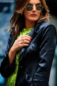 tezza, black jacket, satin jacket, green dress, animal print dress, rayban sunglasses, metalic frame sunglasses, geometric shape glasses, fashion week, frenchystyle, FW, jonathan paciullo, street style, AUTUMN WINTER 2020-2021, FALL WINTER 2020-2021, FW 20-21, vertical, atmosphere details, detail, NYFW, NEW YORK
