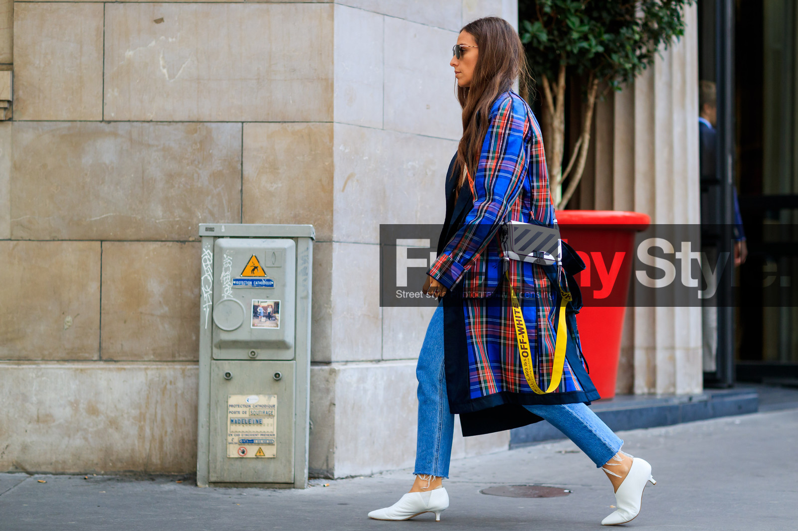 atmosphere details, black and white bag, blue coat, blue denim, checked coat, denim pants, fashion week, frenchystyle, full length, FW, graphic bag, graphic jacket, high heels, horizontal, jeans, jonathan paciullo, leather bag, leather shoes, long hair, off white, PARIS, PFW, plaid, printed bag, printed coat, printed jacket, SPRING SUMMER 2018, SS 18, street style, striped bag, sunglasses, tartan, trousers, white shoes, erika boldrin