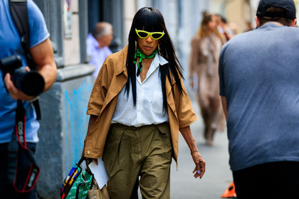 balenciaga, brown jacket, graphic bag, green bag, green pants, green scarf, leather bag, printed bag, sunglasses, trousers, white shirt, fashion week, frenchystyle, FW, jonathan paciullo, street style, MFW, MILAN, SPRING SUMMER 2019, SS 19, atmosphere details, horizontal, detail