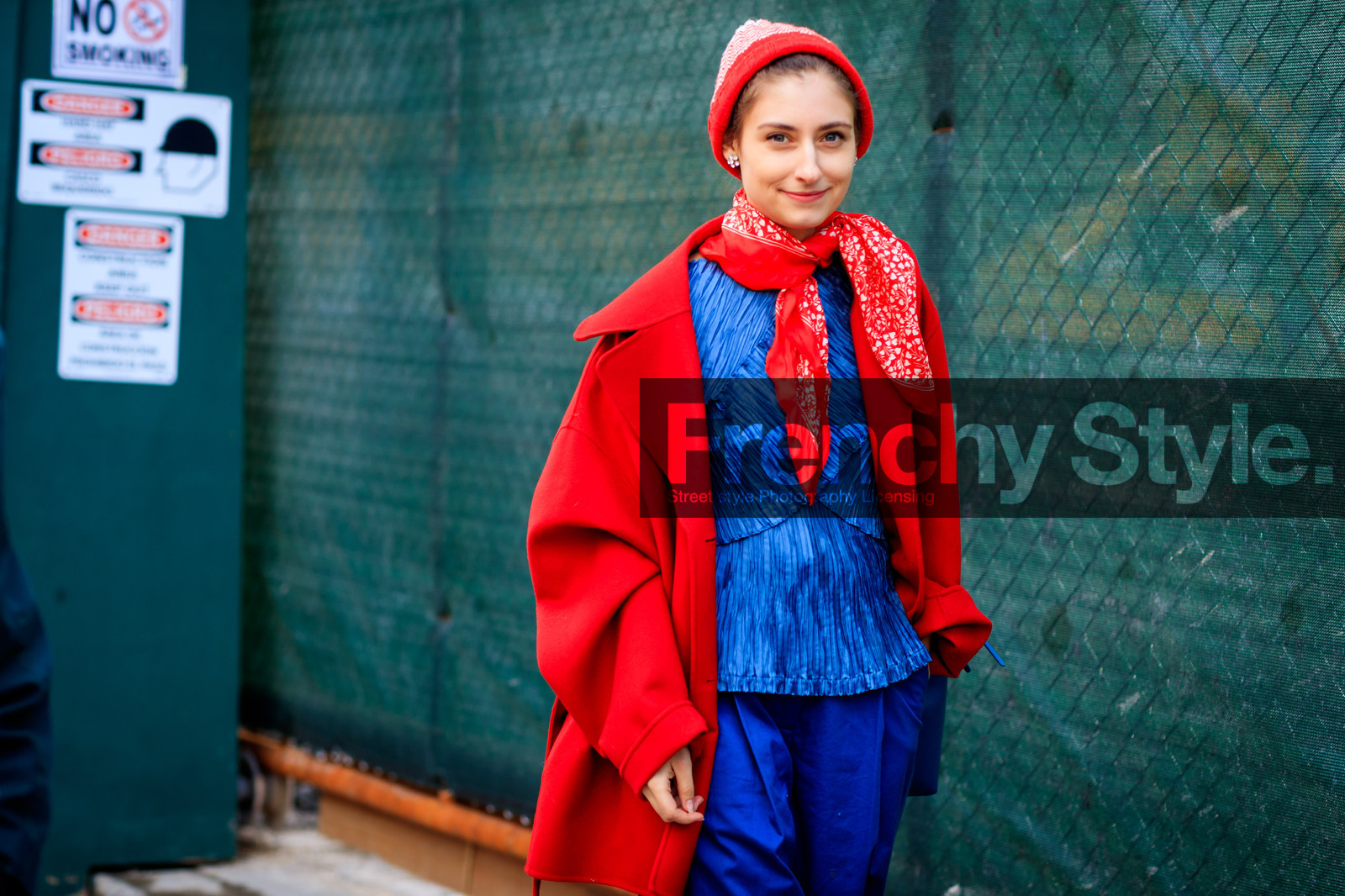 blue pants, blue top, red beanie, red jacket, red scarf, trousers, street style, jonathan paciullo, FW, frenchystyle, fashion week, NYFW, NEW YORK, AUTUMN WINTER 2018-2019, AW 18-19, FALL WINTER 2018-2019, FW 18-19, atmosphere details, horizontal, detail, jenny walton