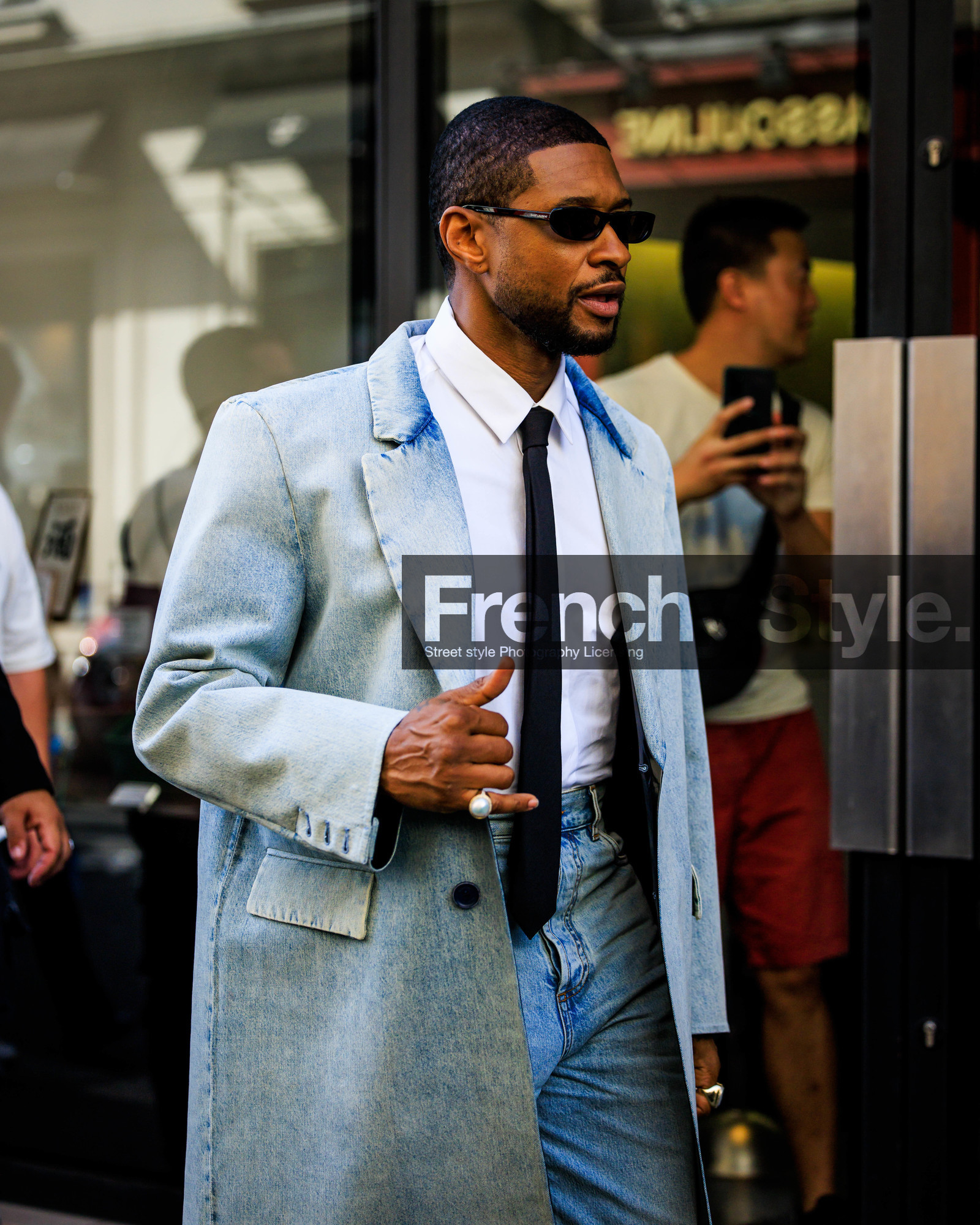 PARIS, PFW, fashion week, frenchystyle, FW, jonathan paciullo, street style, SPRING SUMMER 2024, SS 24, vertical, atmosphere details, detail