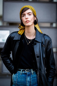 yellow scarf, printed scarf, cachemere printed scarf, hair scarf, hair details, green scarf, black leather jacket, black t-shirt, blue jeans, used jeans, street style, jonathan paciullo, FW, frenchystyle, fashion week, MFW, MILAN, SPRING SUMMER 2021, SS 21, vertical, detail, model