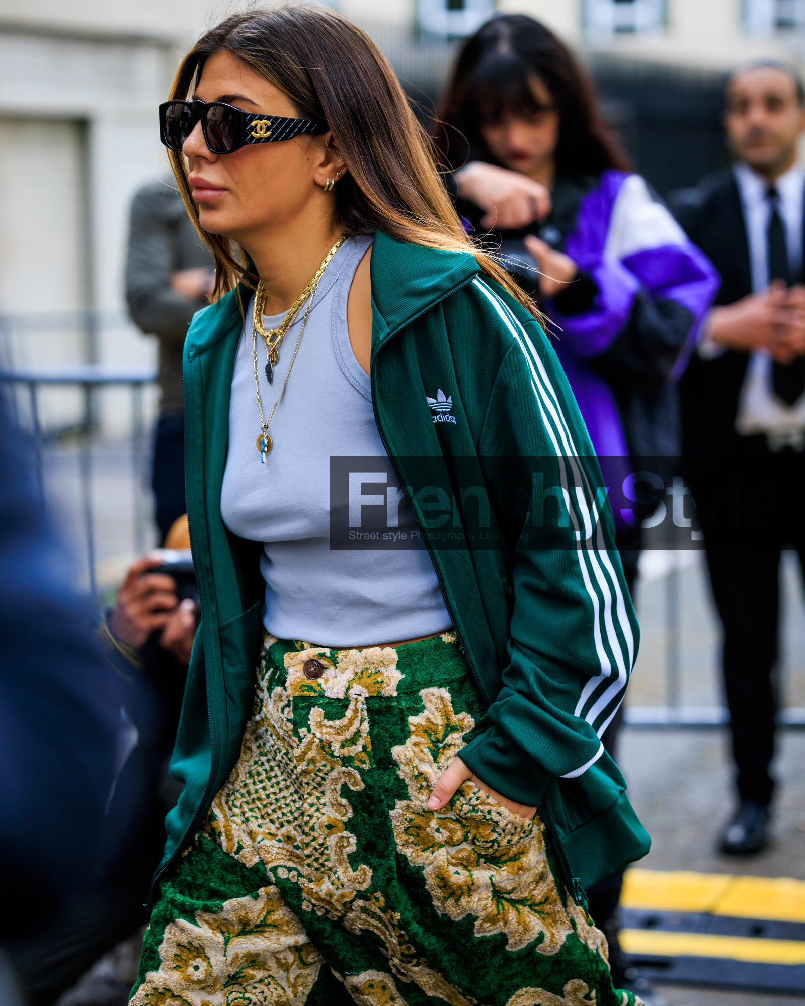 PARIS, PFW, fashion week, frenchystyle, FW, jonathan paciullo, street style, SPRING SUMMER 2024, SS 24, vertical, atmosphere details, detail