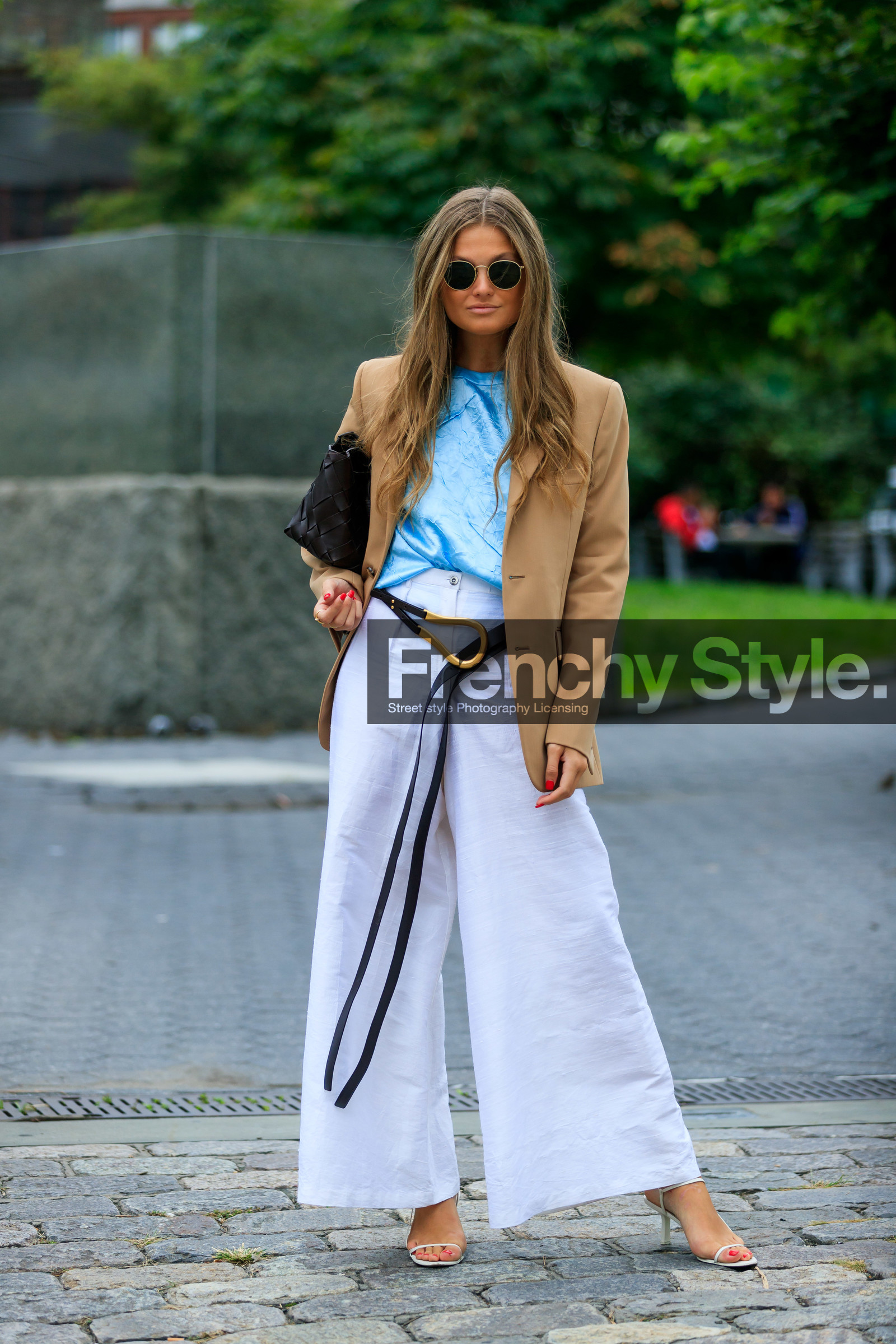 black bag, black belt, blazer, blue denim, blue top, camel jacket, denim pants, high heels, high waist, jeans, leather bag, leather shoes, sunglasses, trousers, white pants, white shoes, street style, jonathan paciullo, FW, frenchystyle, fashion week, NEW YORK, NYFW, SPRING SUMMER 2020, SS 20, vertical, full length