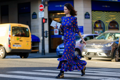 black shoes, blue dress, floral, flowers, graphic dress, leather shoes, printed dress, ruffles, PARIS, PFW, street style, jonathan paciullo, FW, frenchystyle, fashion week, AUTUMN WINTER 2019-2020, AW 19-20, FALL WINTER 2019-2020, FW 19-20, horizontal, atmosphere details, full length