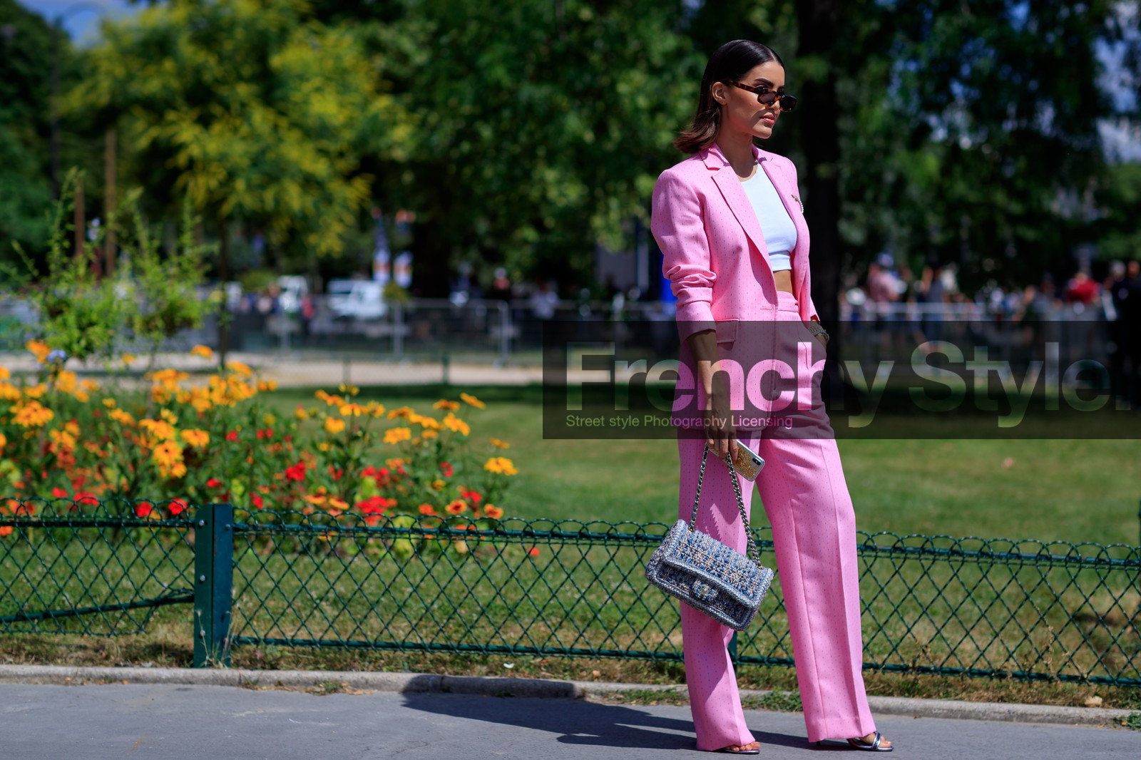 blazer, chanel, crop top, graphic bag, leather bag, pink jacket, pink pants, pink suit, printed bag, sunglasses, trousers, tweed bag, white top, fashion week, frenchystyle, FW, jonathan paciullo, street style, PFW, PARIS, horizontal, atmosphere details, full length, AUTUMN WINTER 2018-2019, FALL WINTER 2018-2019, FW 18-19, camila coelho
