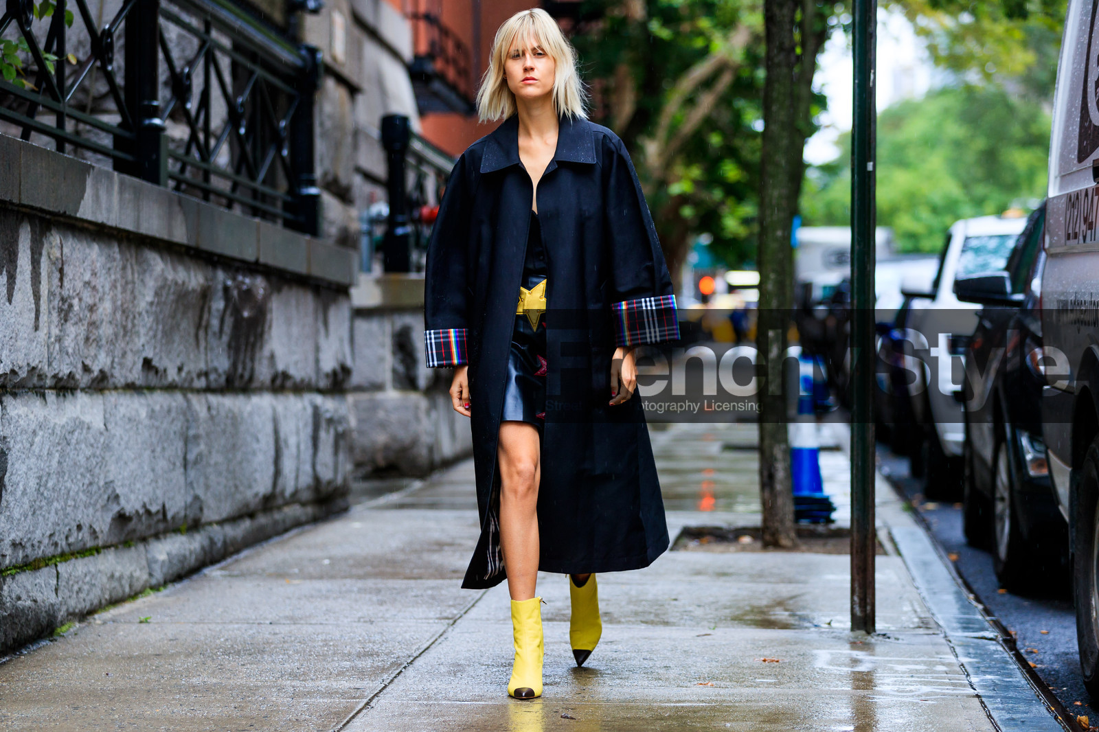 black coat, checked, graphic jacket, graphic skirt, high heels, leather shoes, linda tol, plaid, printed jacket, printed skirt, tartan, yellow boots, street style, jonathan paciullo, FW, frenchystyle, fashion week, NYFW, NEW YORK, SPRING SUMMER 2019, SS 19, atmosphere details, horizontal, full length