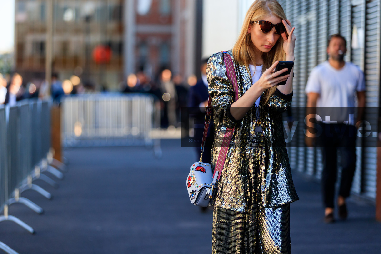 atmosphere details, blue bag, detail, fashion week, floral, flowers, frenchystyle, FW, glitter, graphic bag, horizontal, jonathan paciullo, leather bag, MFW, MILAN, printed bag, sequined jacket, sequined pants, SPRING SUMMER 2018, SS 18, street style, sunglasses