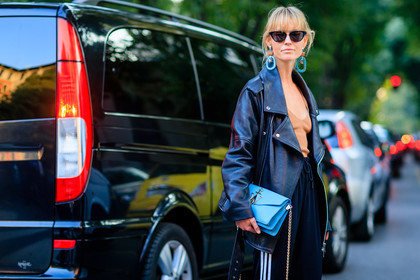 adidas, atmosphere details, black jacket, black pants, black perfecto, blue bag, detail, earrings, fashion week, frenchystyle, FW, horizontal, jonathan paciullo, jw anderson, leather bag, leather jacket, leather perfecto, MFW, MILAN, nude top, SPRING SUMMER 2017, SS 17, street style, sunglasses, sweatpants, trousers, turquoise