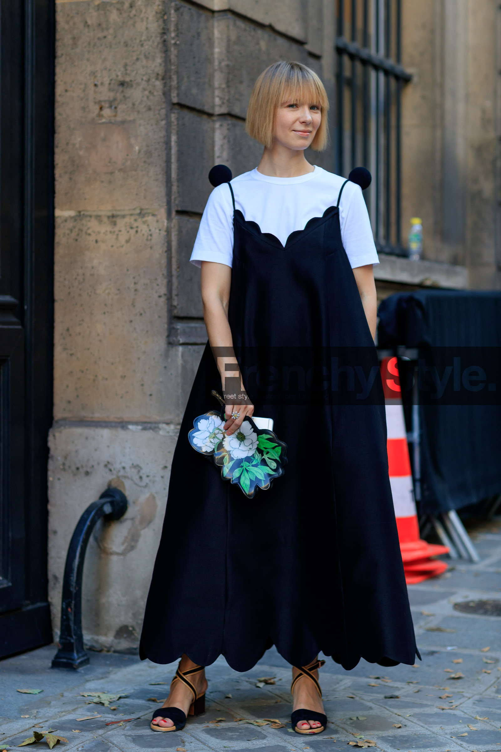 black and white, black clutch, black dress, black shoes, floral, flowers, graphic bag, green bag, leather bag, leather shoes, printed bag, valentino, white t shirt, PFW, fashion week, frenchystyle, FW, jonathan paciullo, street style, PARIS, vertical, full length, AUTUMN WINTER 2018-2019, FALL WINTER 2018-2019, FW 18-19, vika gazinskaya