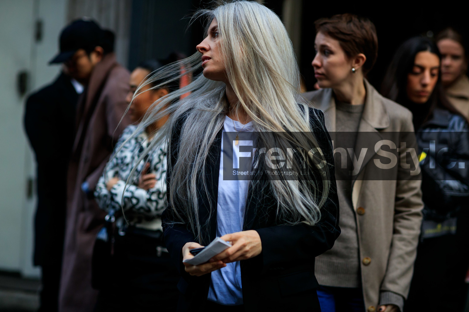 black jacket, necklace, sarah harris, white t shirt, LONDON, LFW, fashion week, frenchystyle, FW, jonathan paciullo, street style, AUTUMN WINTER 2019-2020, AW 19-20, FW 19-20, FALL WINTER 2019-2020, horizontal, atmosphere details, detail