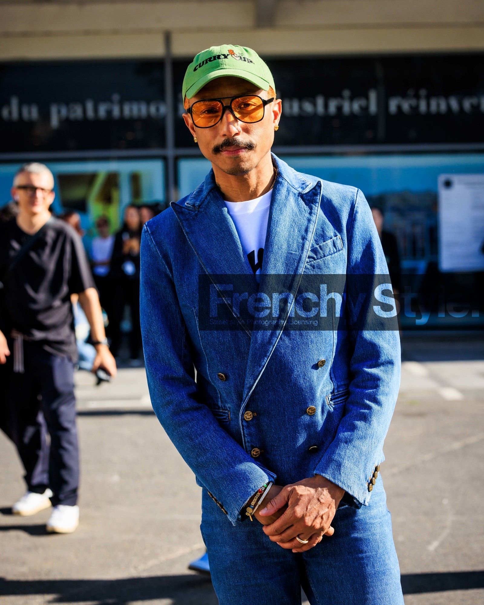 PARIS, PFW, fashion week, frenchystyle, FW, jonathan paciullo, street style, SPRING SUMMER 2024, SS 24, vertical, atmosphere details, detail