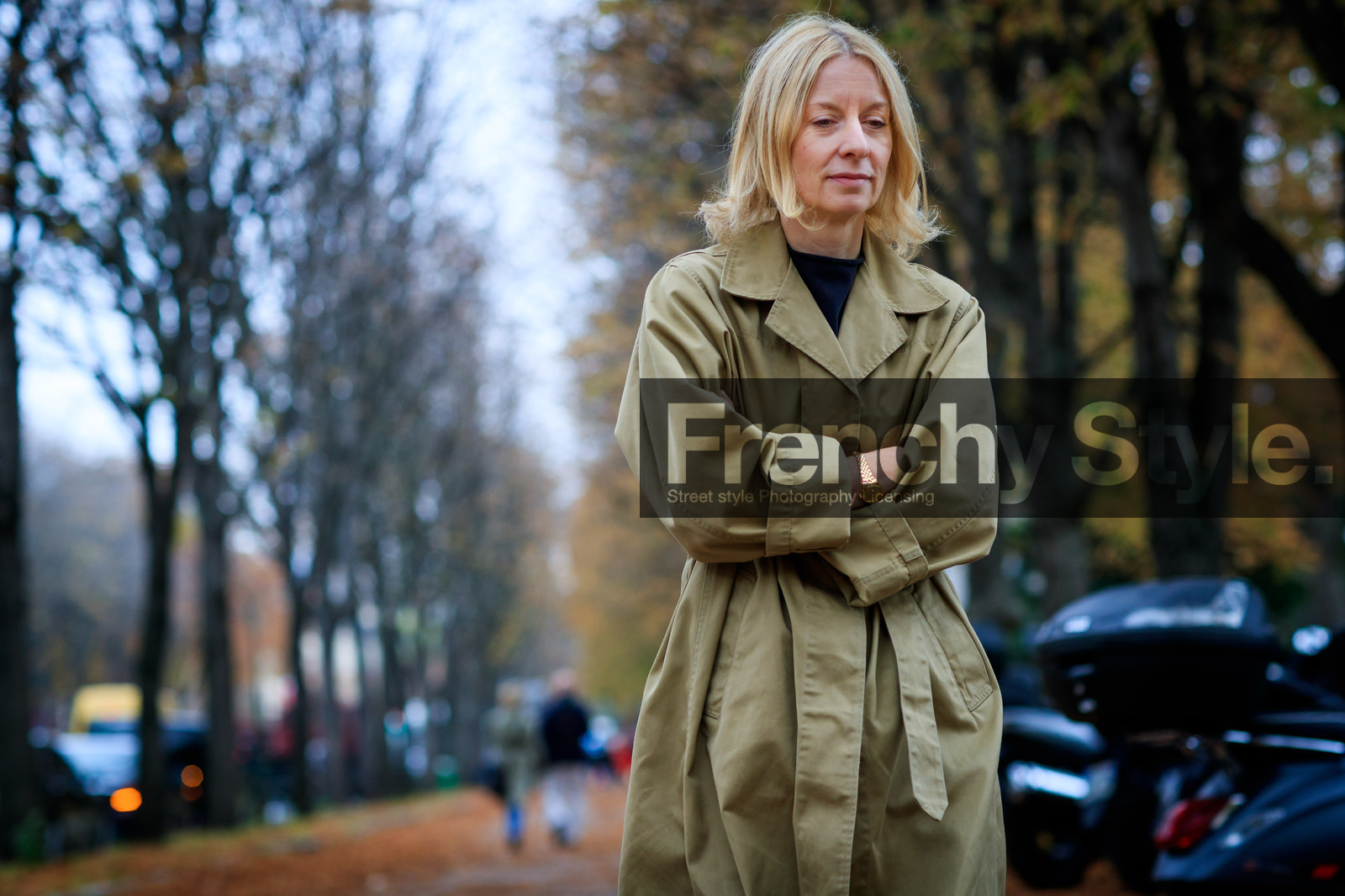 atmosphere details, beige coat, detail, fashion week, frenchystyle, FW, horizontal, jonathan paciullo, PARIS, PFW, SPRING SUMMER 2018, SS 18, street style, suzanne koller, trench coat
