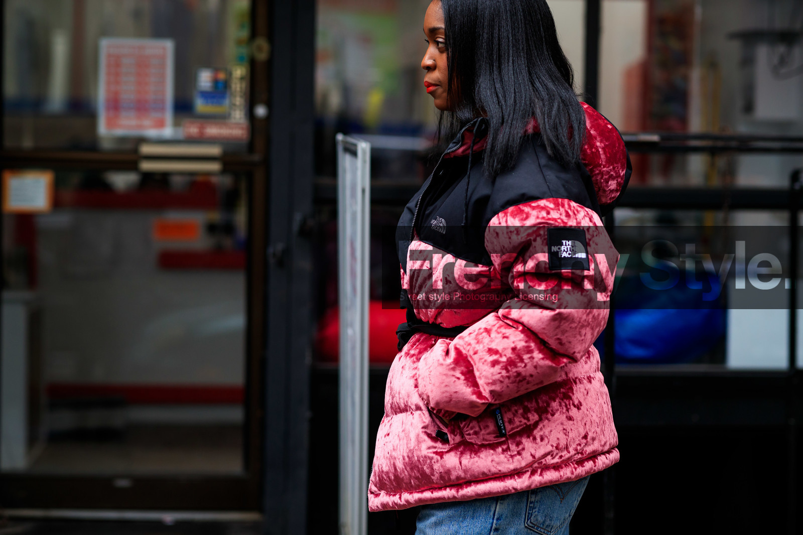 down jacket, hood, pink jacket, velvet, frenchystyle, jonathan paciullo, street style, NYFW, NEW YORK, AUTUMN WINTER 2019-2020, AW 19-20, FALL WINTER 2019-2020, FW 19-20, fashion week, FW, atmosphere details, horizontal, detail
